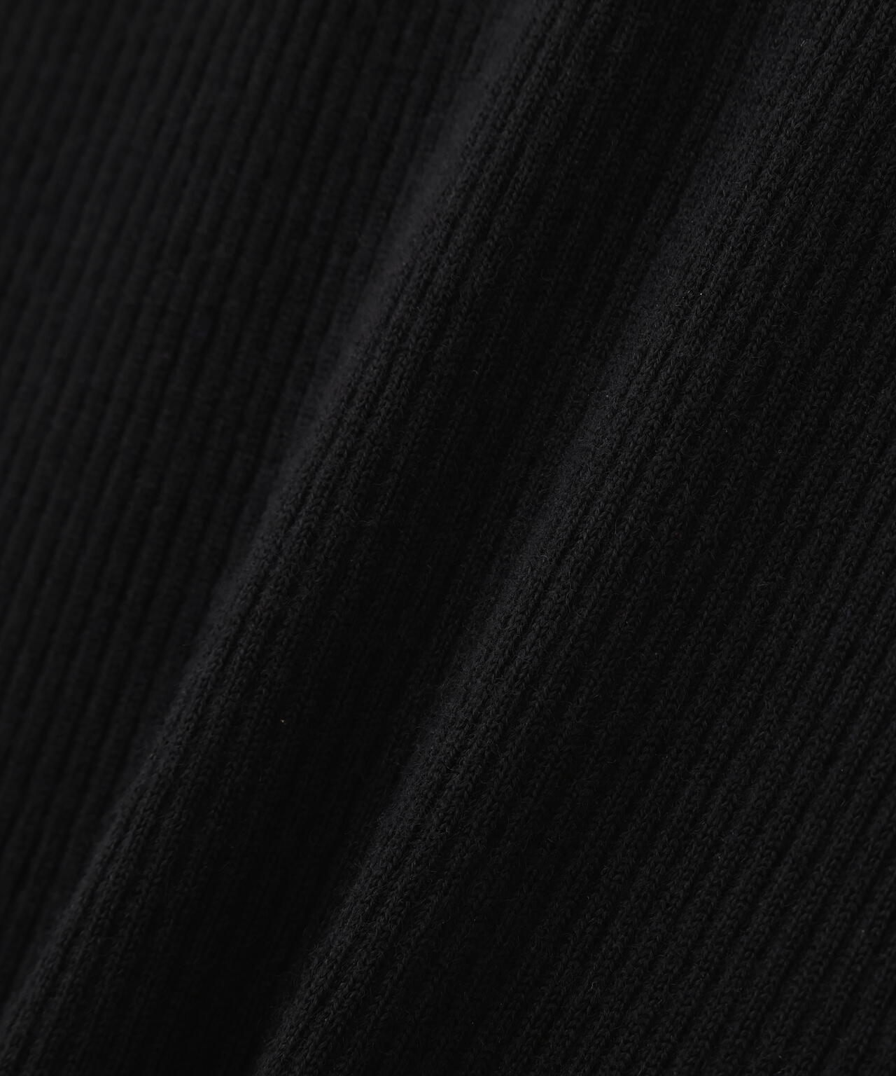 ベーシックタートルニット