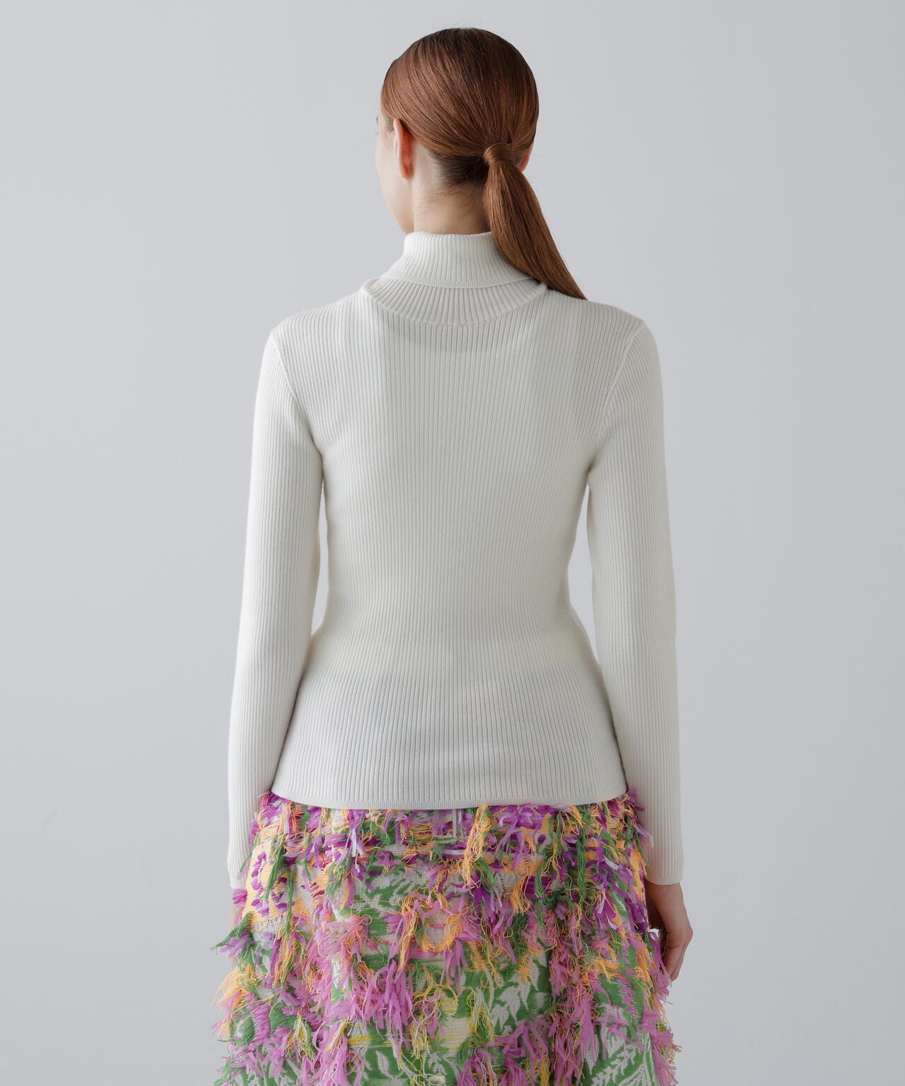 ベーシックタートルニット