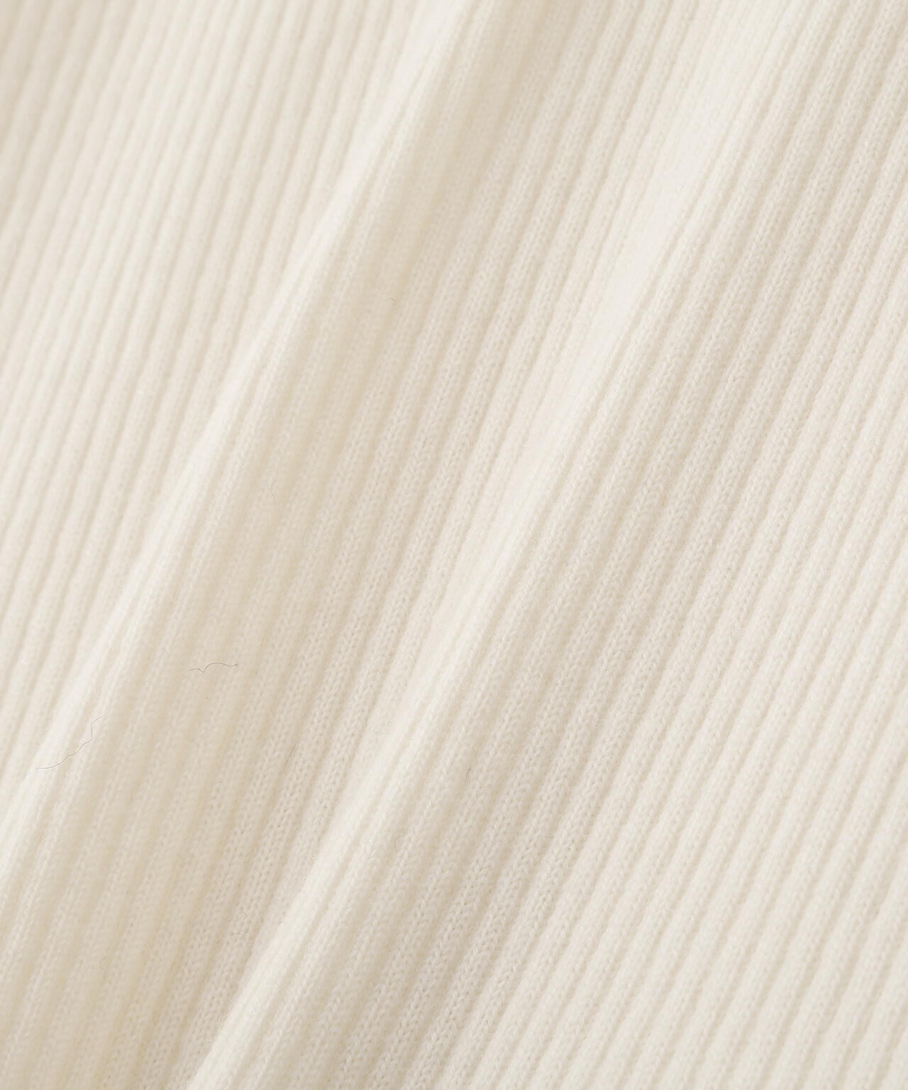 ベーシックタートルニット