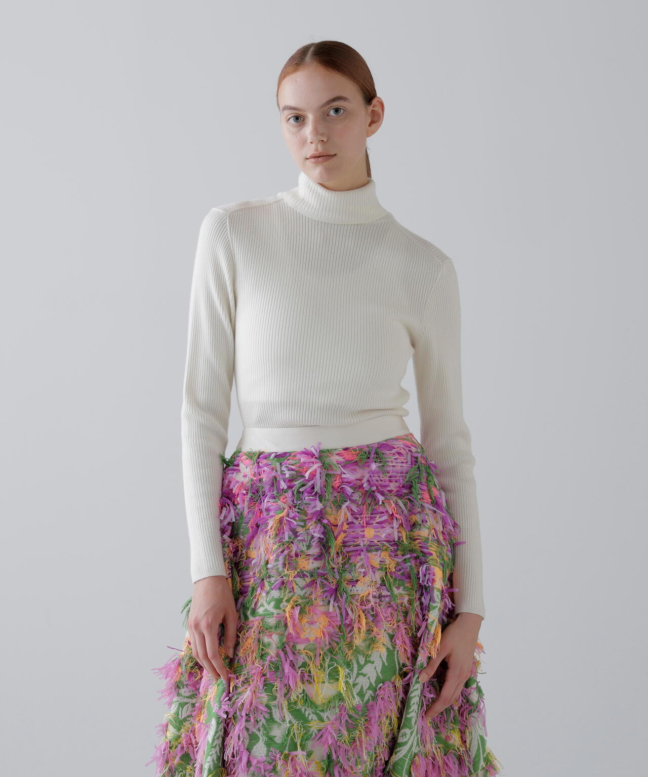 ベーシックタートルニット