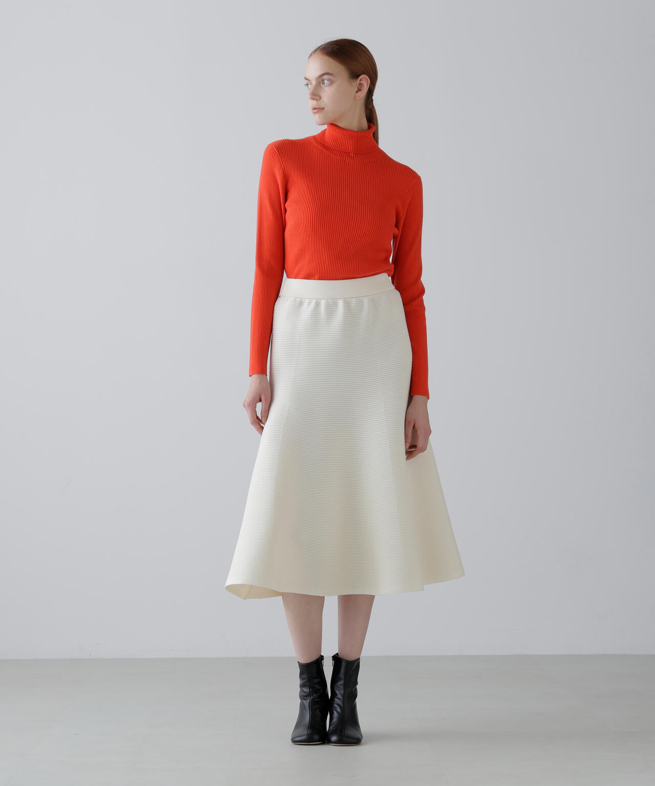 ベーシックタートルニット