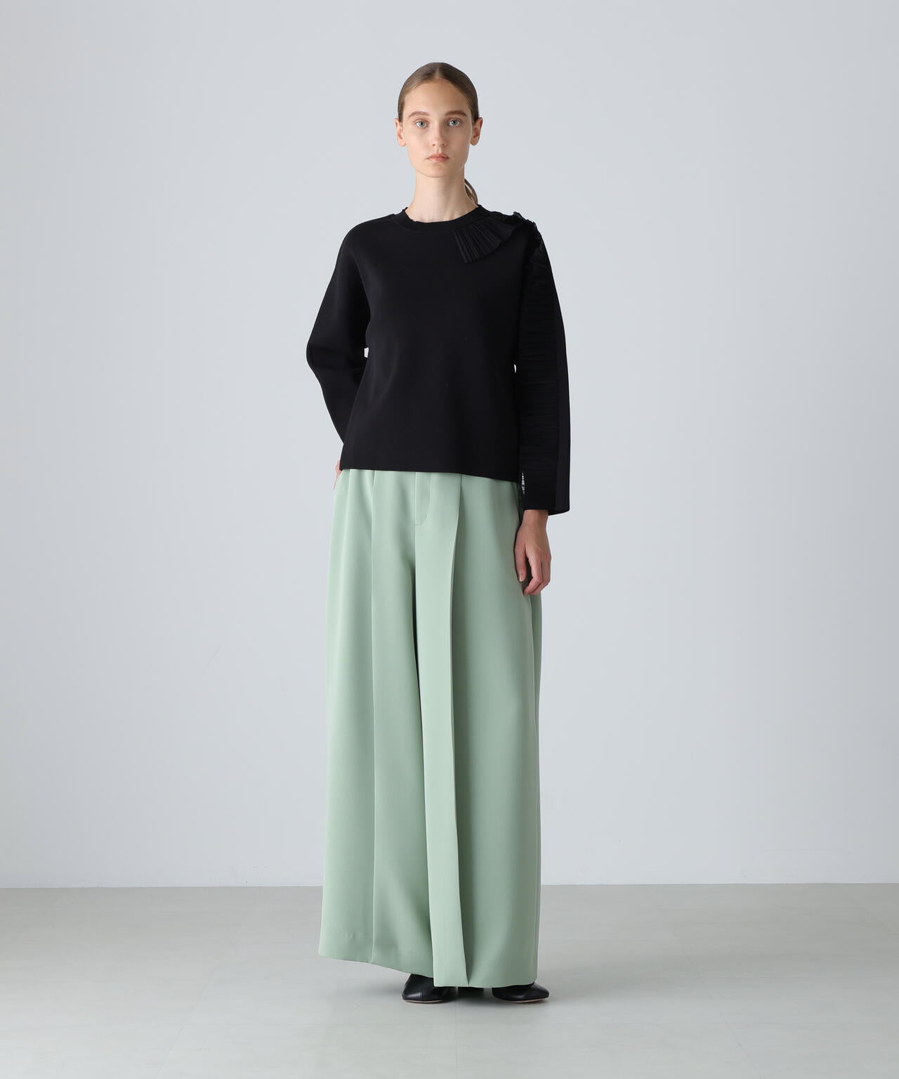 エンベリッシュトニットプルオーバー