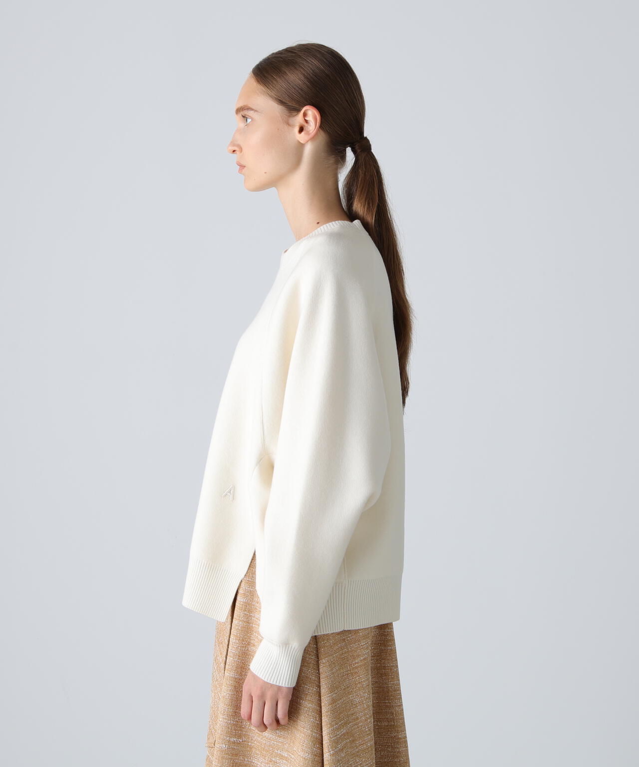 イニシャルニット