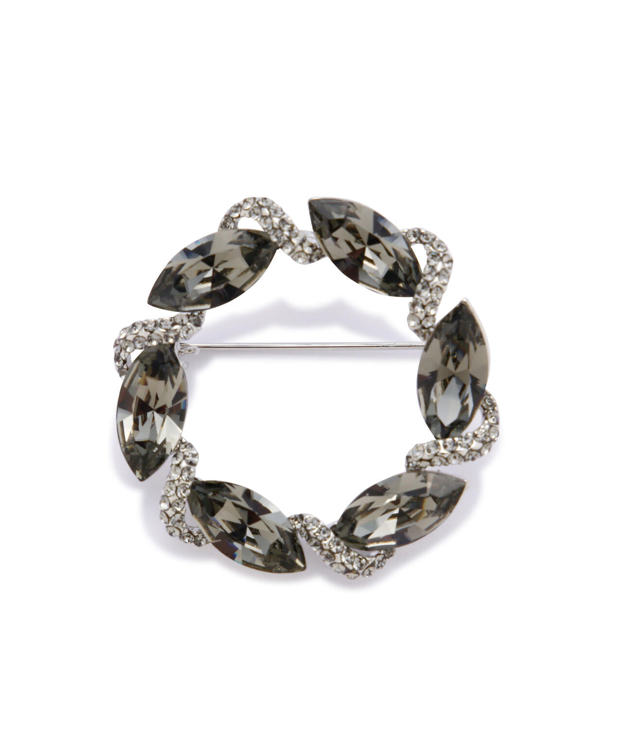 リースブローチ