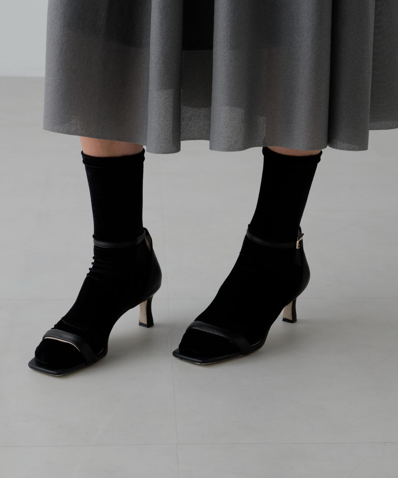 piedi nudi ベルベットソックス