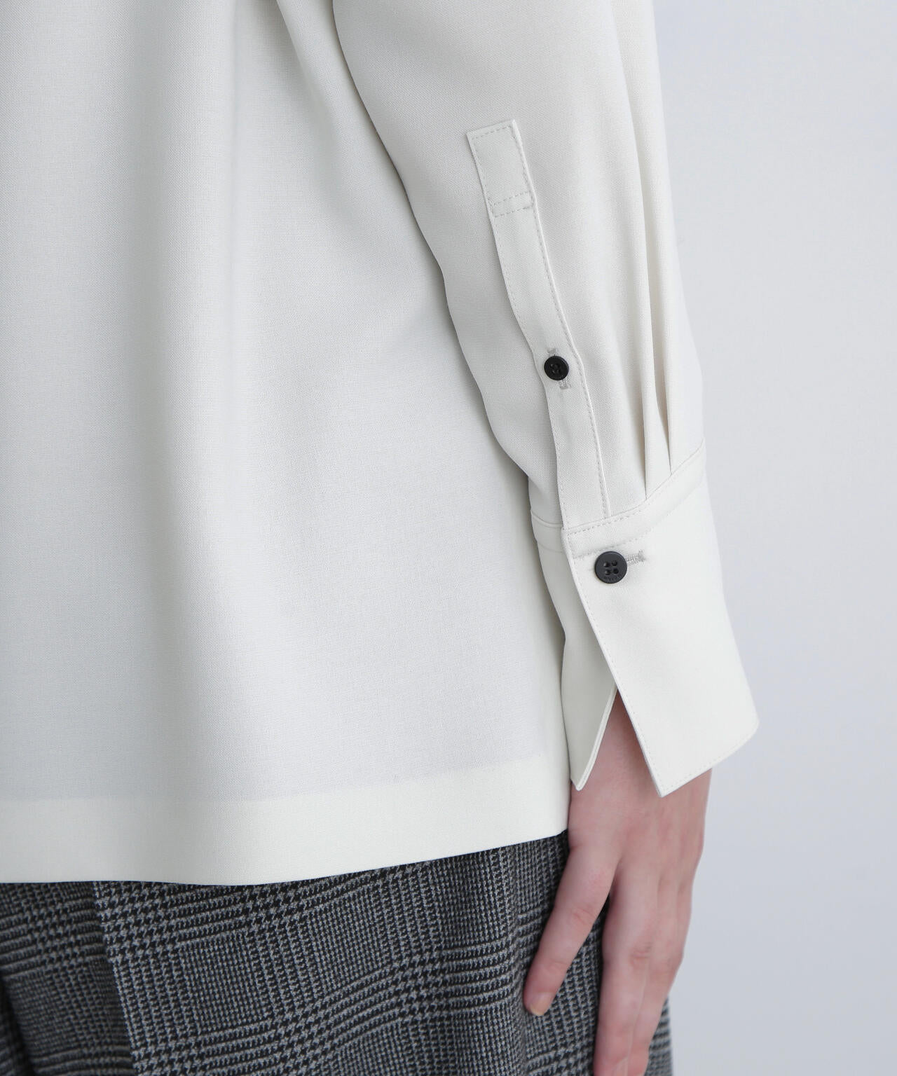 <UNiPH>テックツィードブラウス