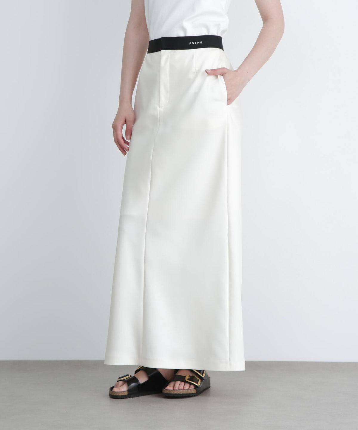 <UNiPH>マットサテンスカート