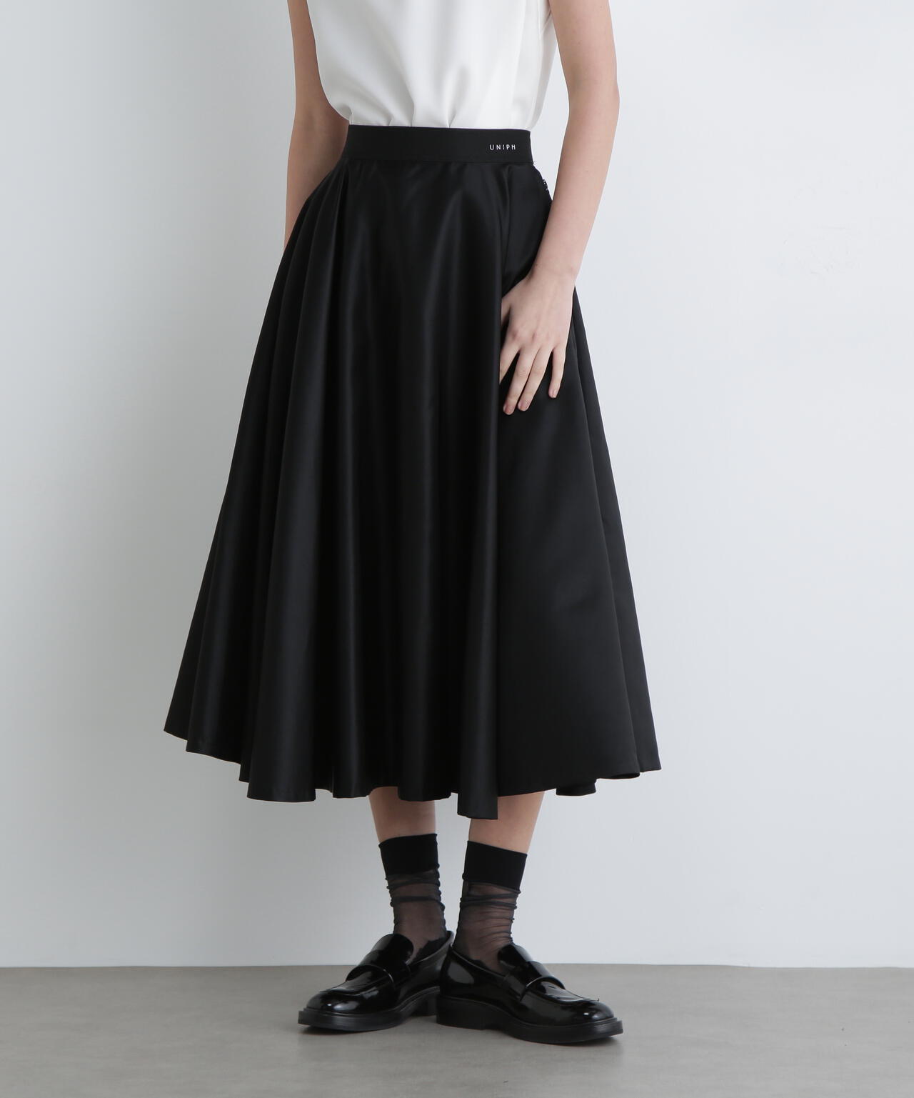 <UNiPH>ブライトナイロンスカート
