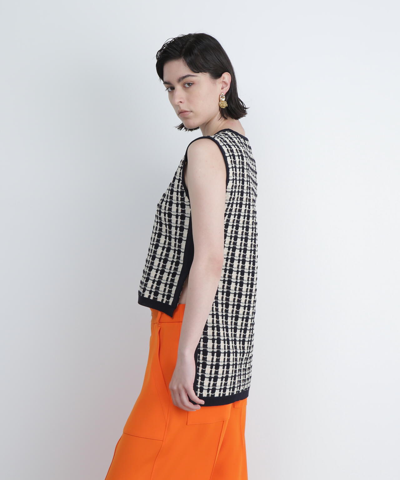 3b67ad66-cc1c-5943-9c67-86ddfbff4829_Image