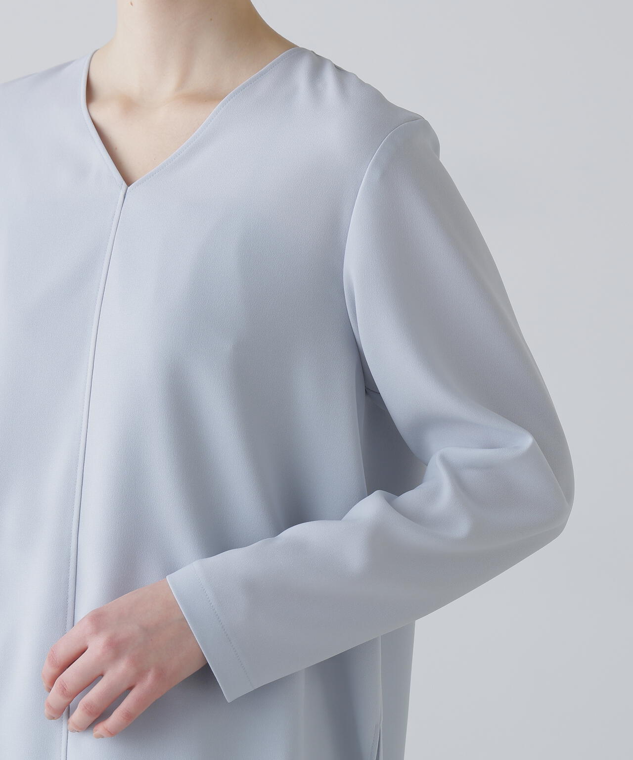 バックサテンジョーゼットVネック