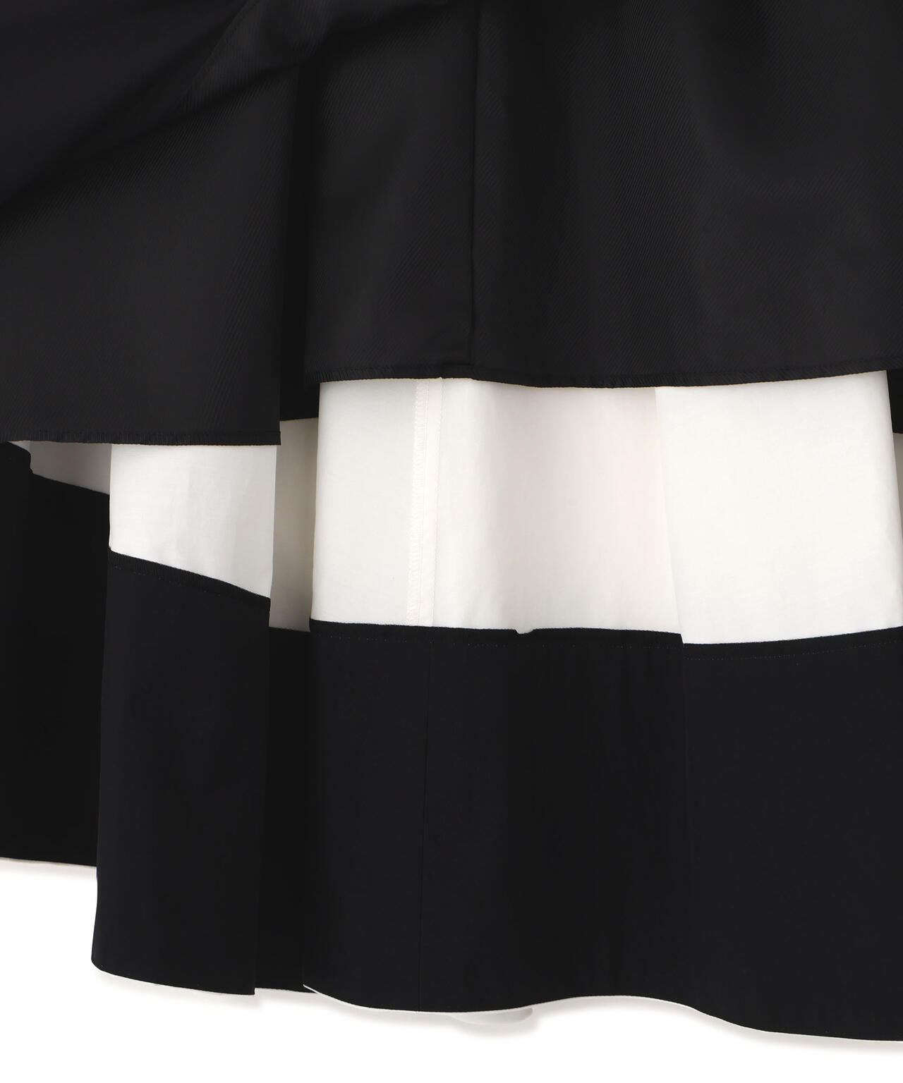 ナイロンダンプスカート