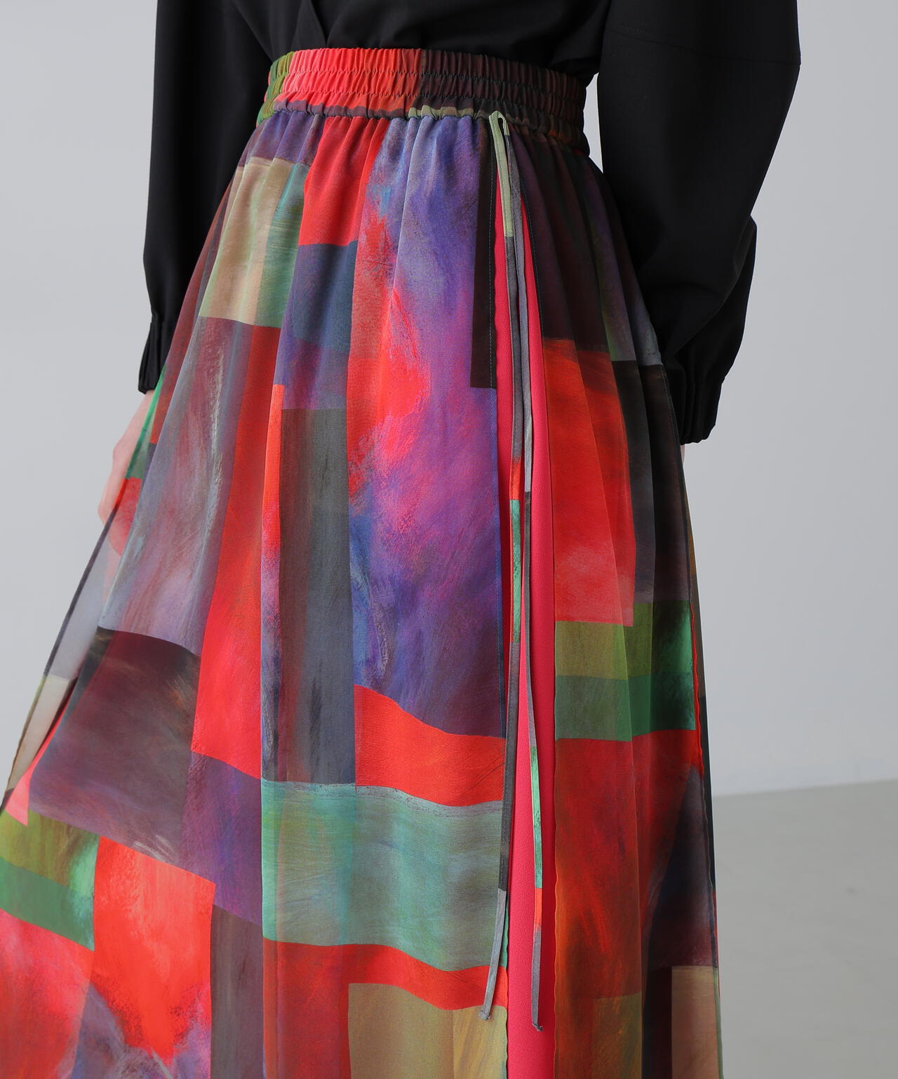 アブストラクトブロッキングプリントスカート