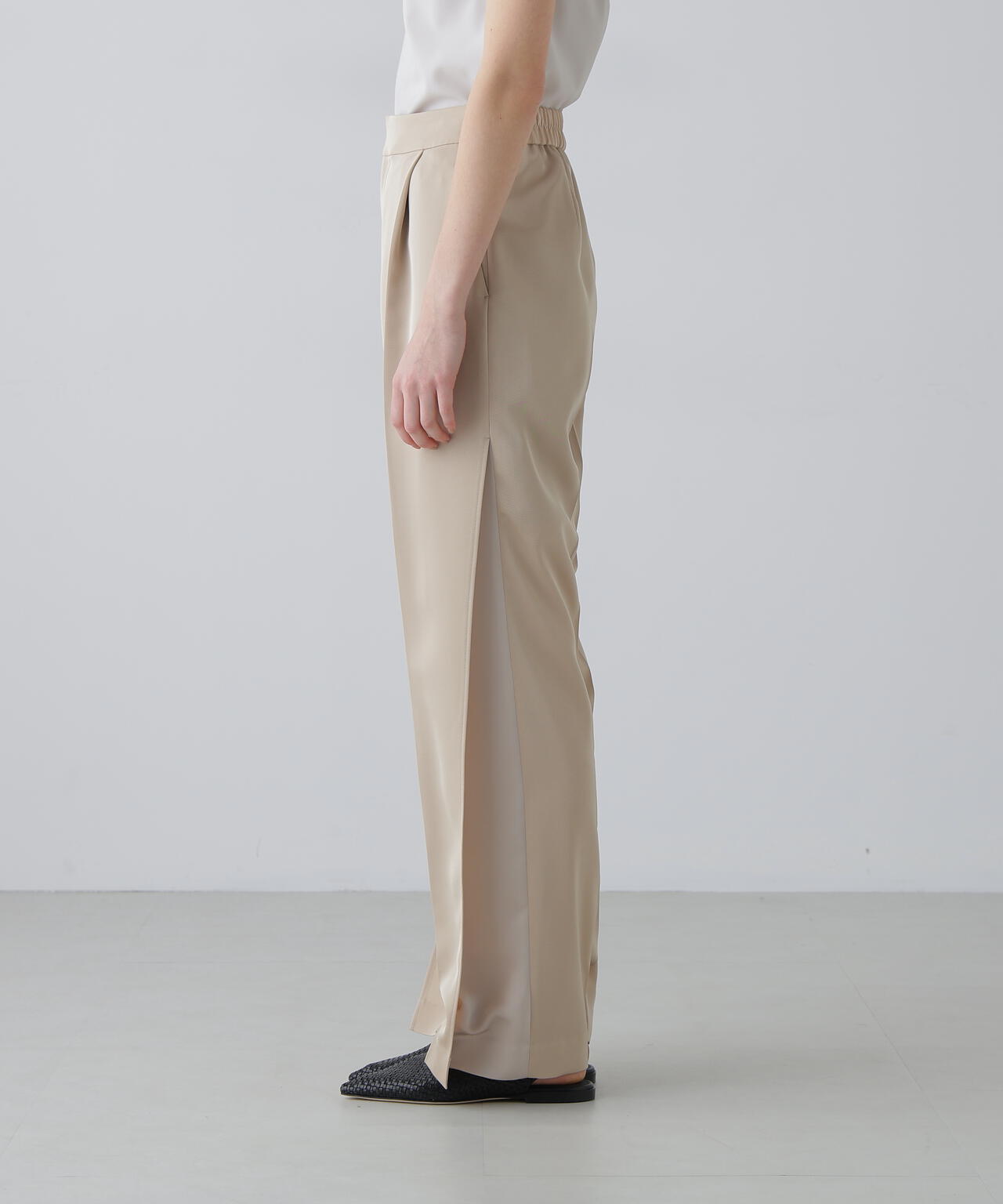 ドライタッチツイルパンツ