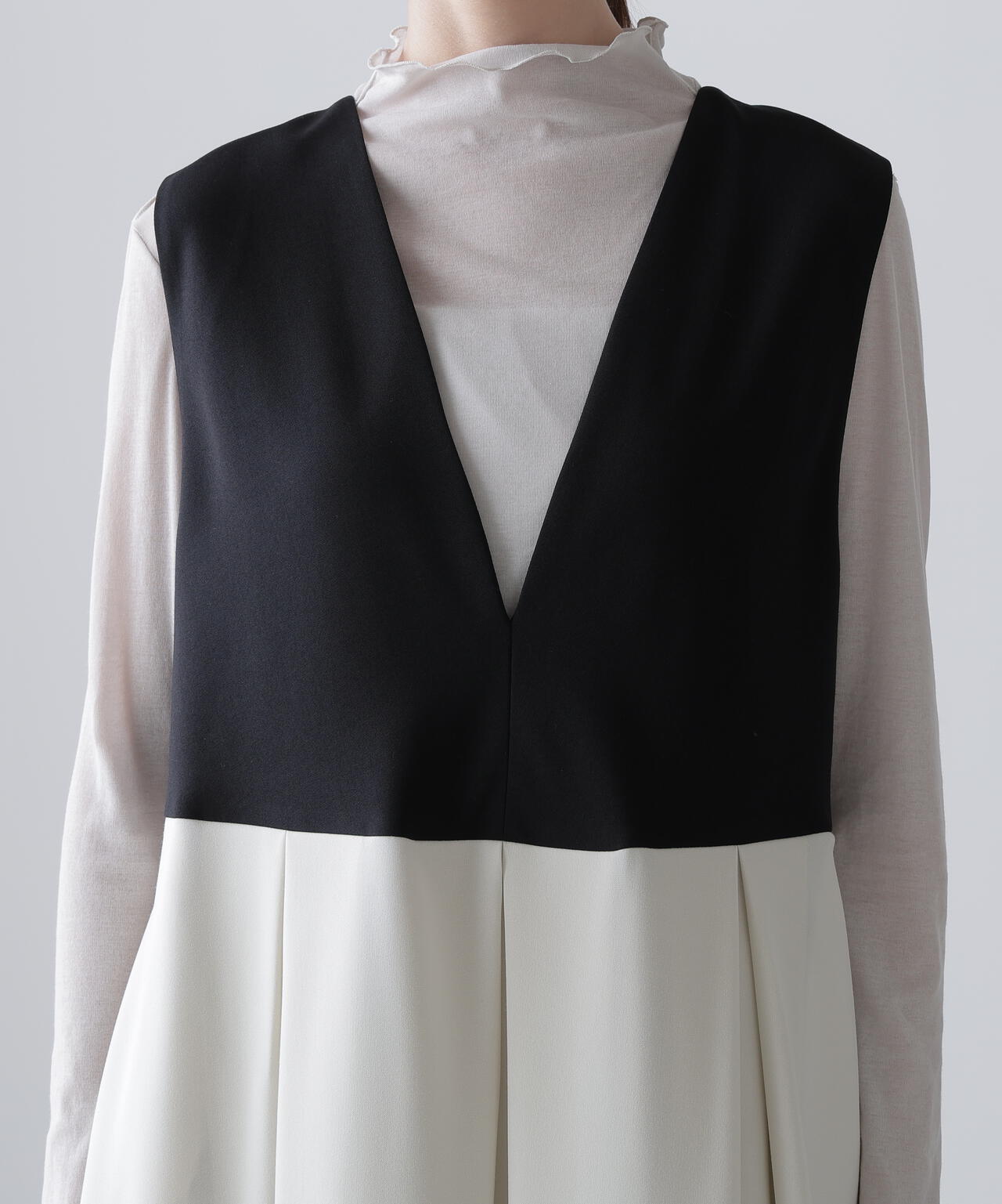 トリプルツイストワンピース