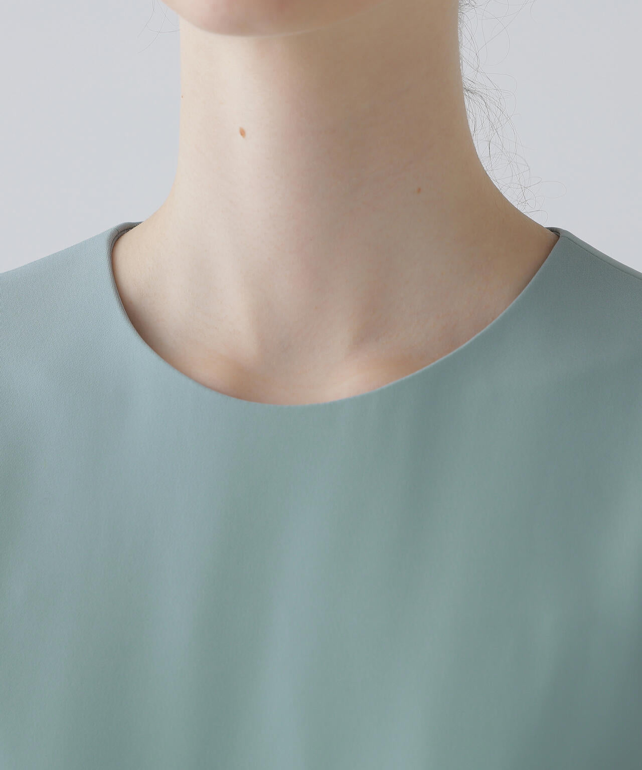 パウダリーダブルサテンワンピース