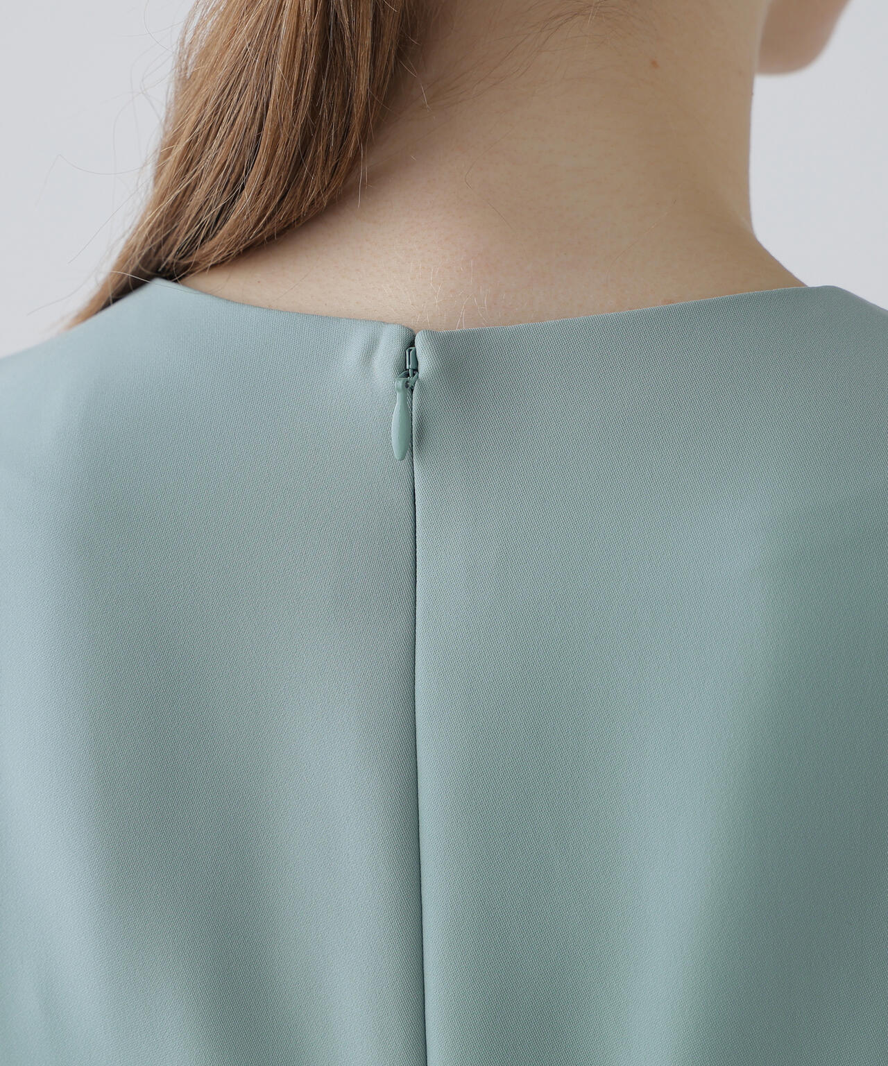 パウダリーダブルサテンワンピース