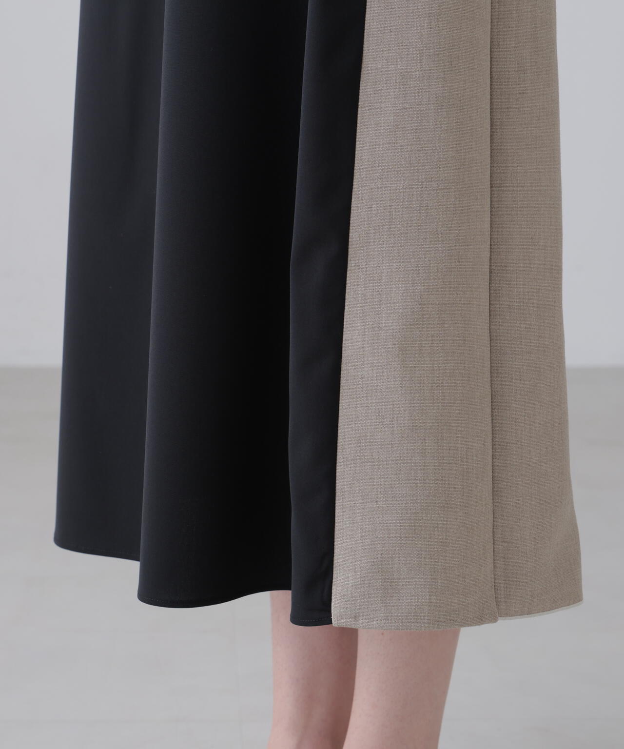 デュアルクロスワンピース