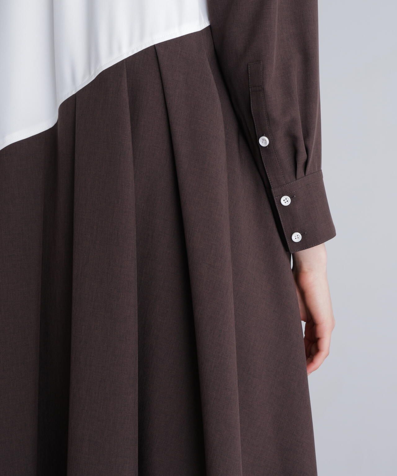 ファンクショナルプレーンクロスワンピース