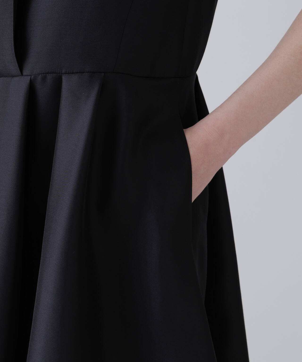 <BLACK LABEL>シルクダブルクロスワンピース