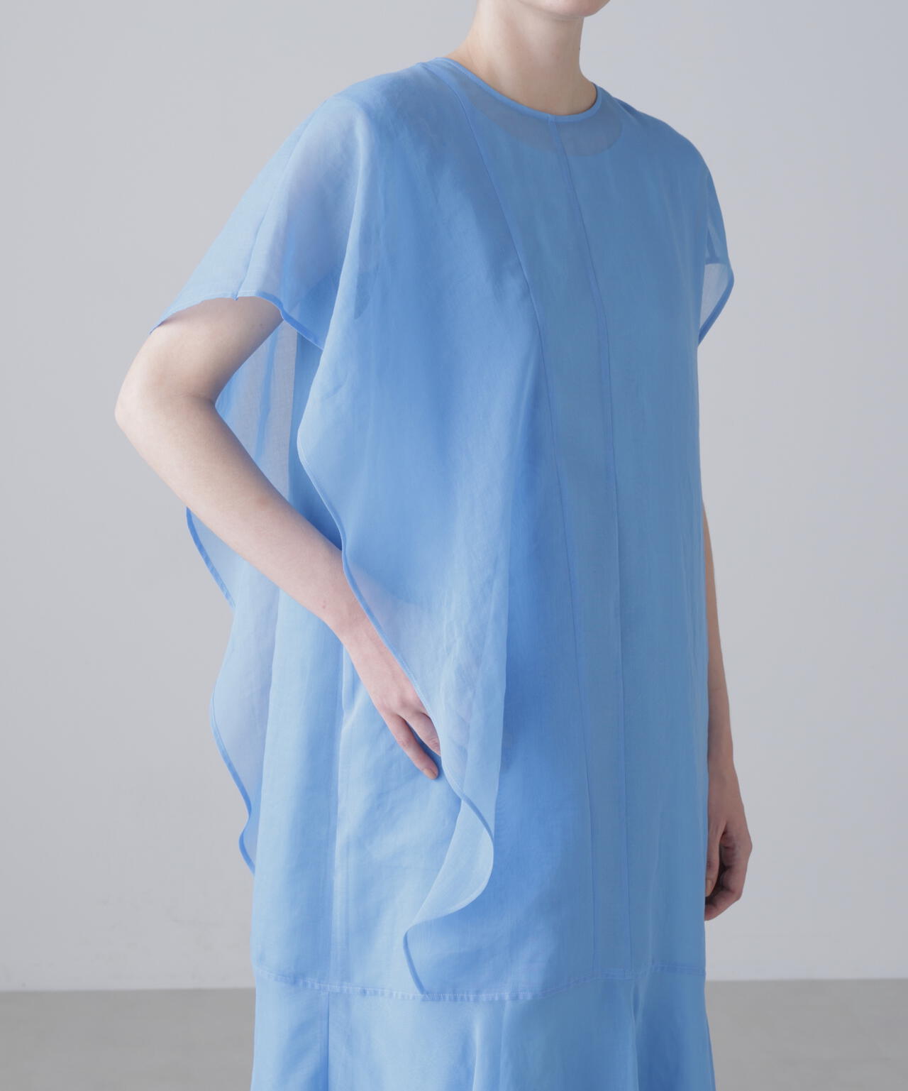 身長177cm B79 W62 H88 着用サイズ:38