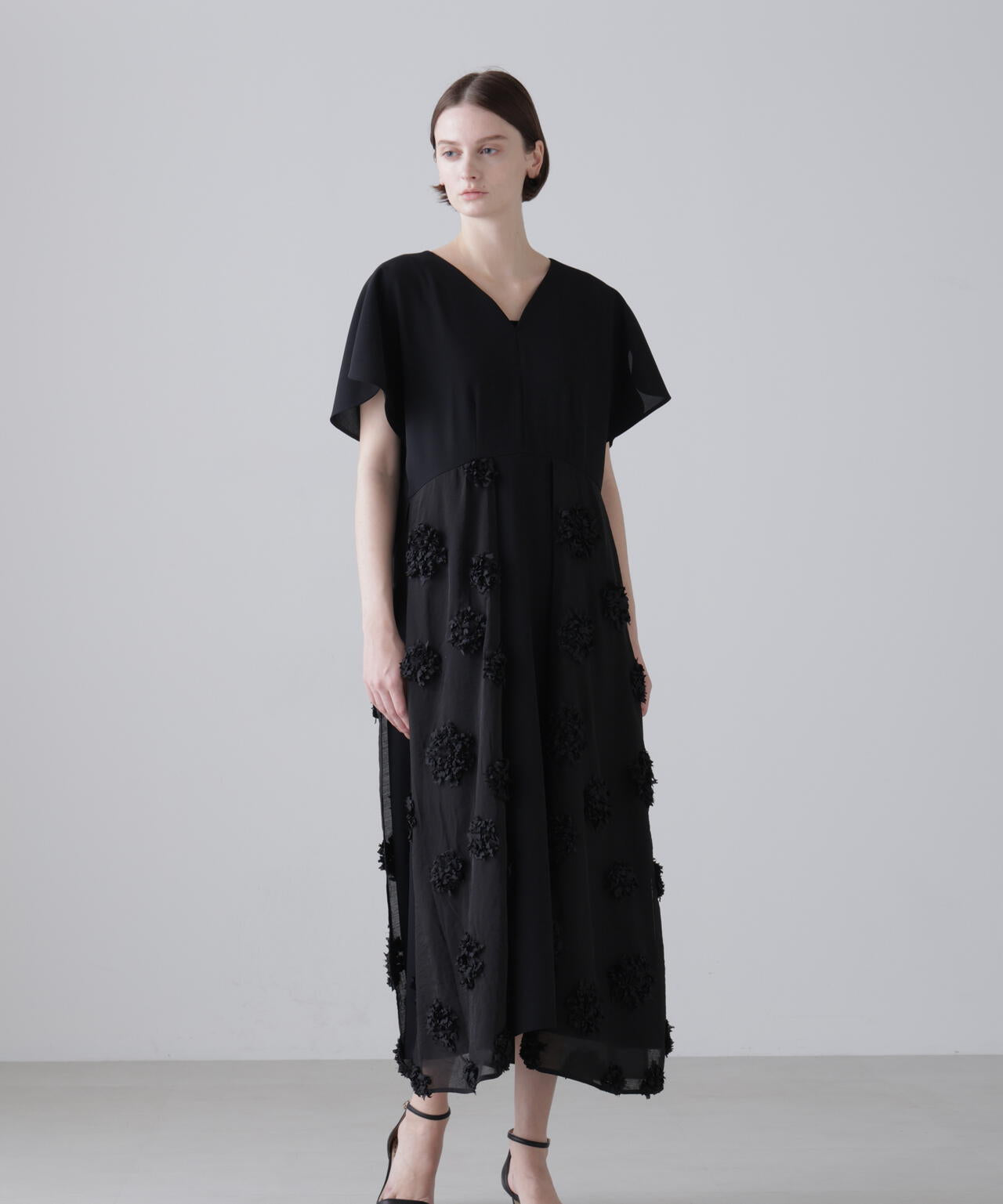 身長177cm B79 W62 H88 着用サイズ:38