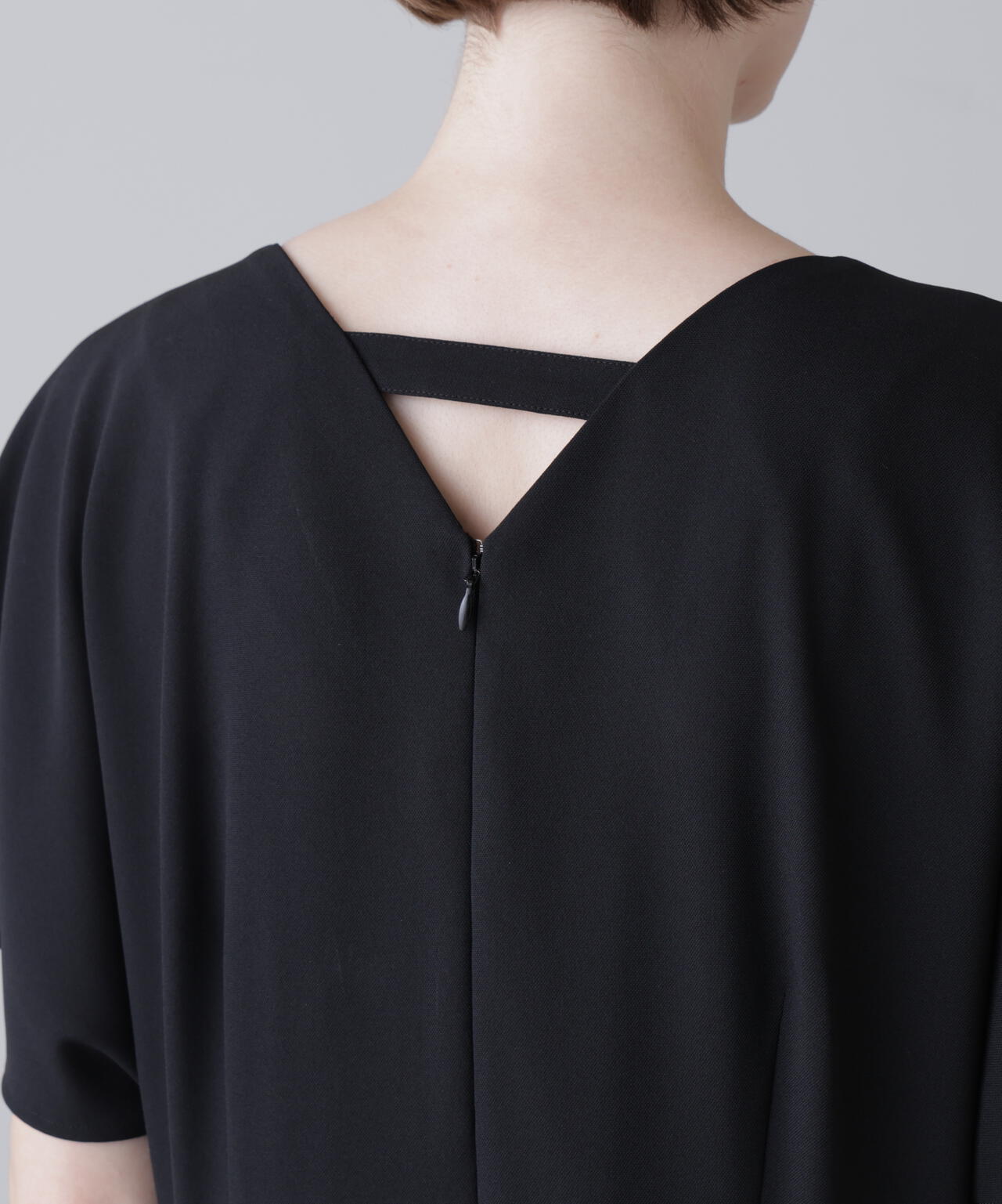 身長177cm B79 W62 H88 着用サイズ:38