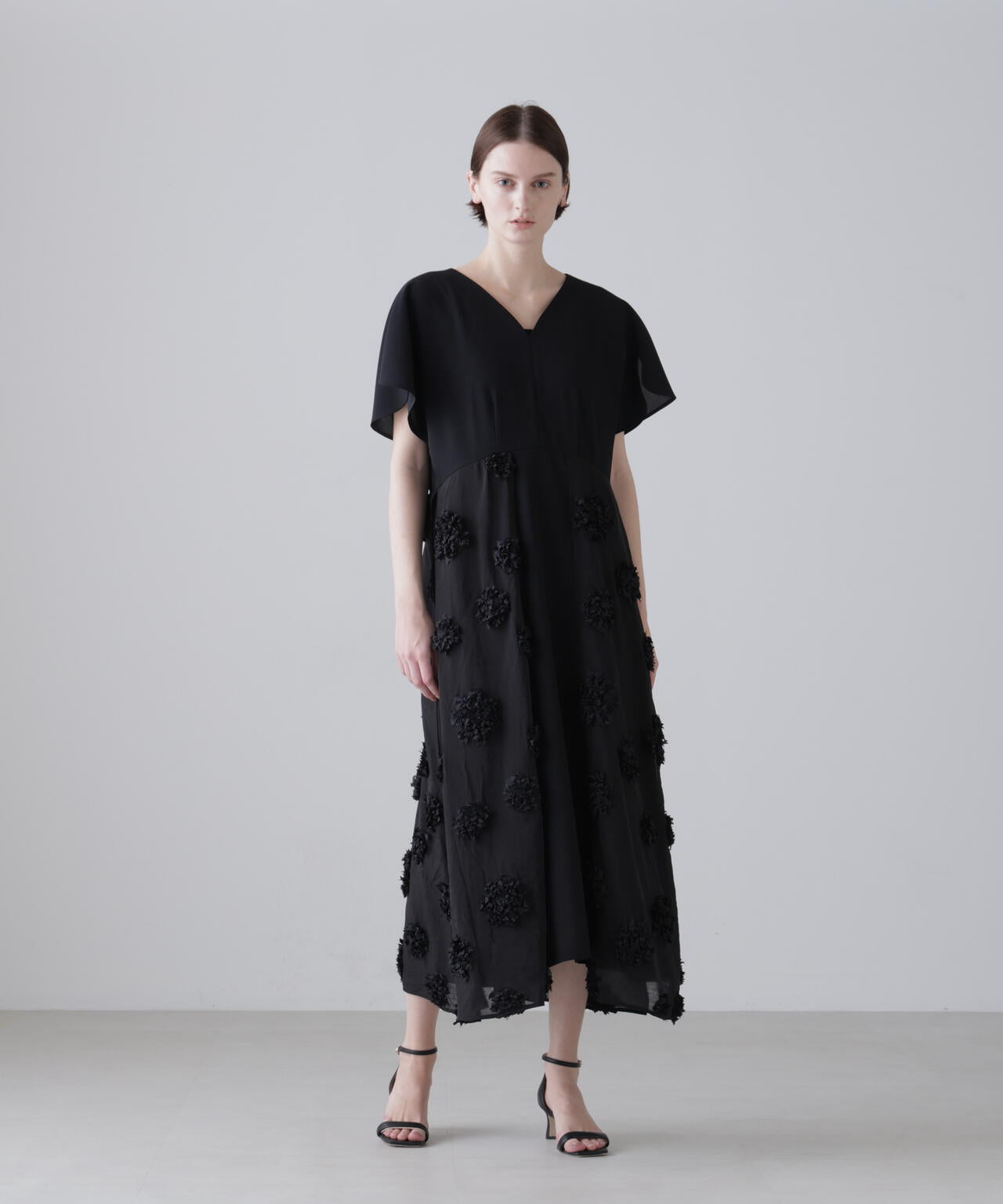 身長177cm B79 W62 H88 着用サイズ:38