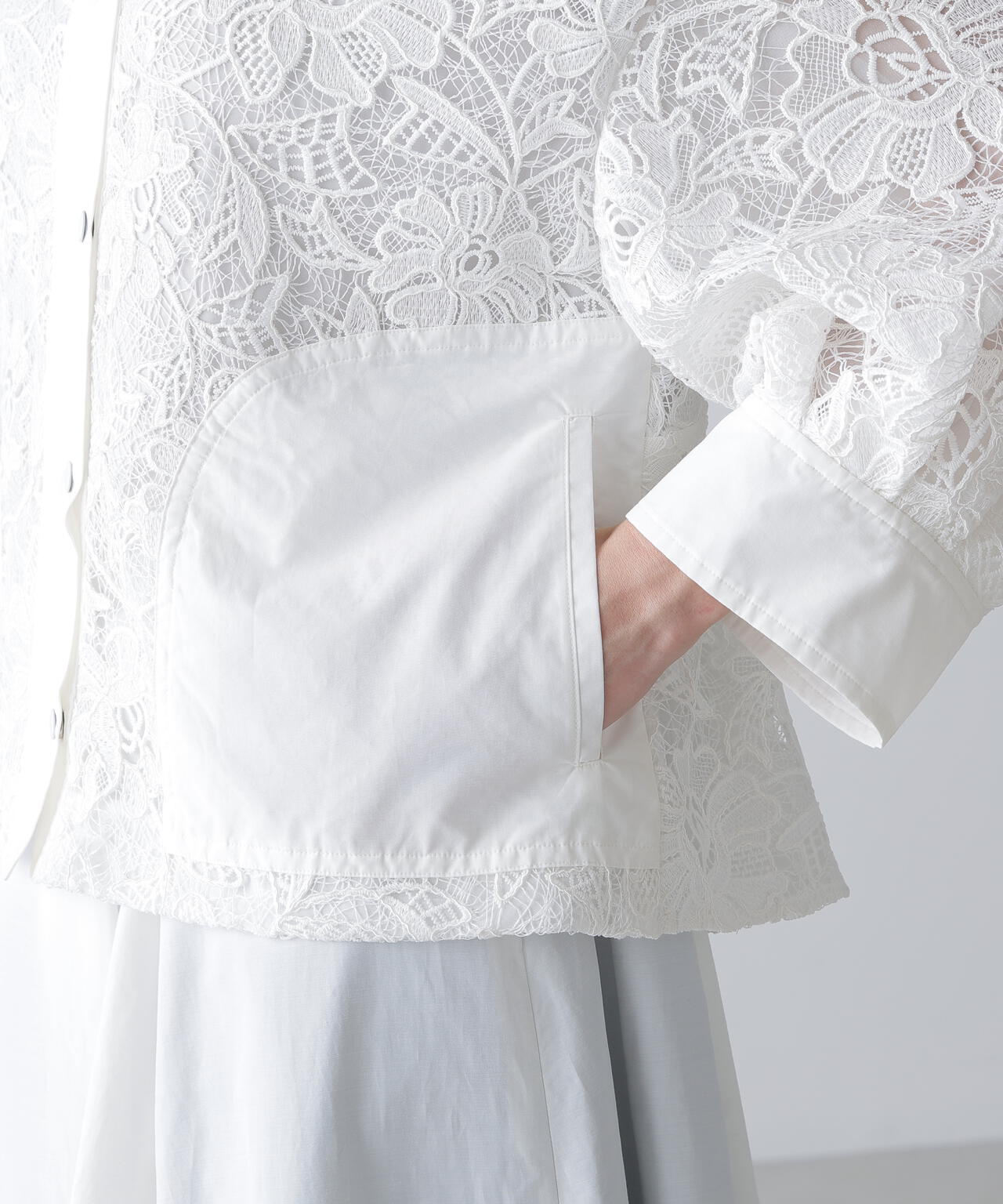 ナイロンダンプ×レースブルゾン