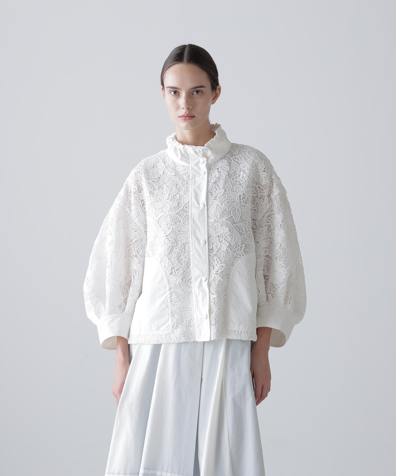 ナイロンダンプ×レースブルゾン