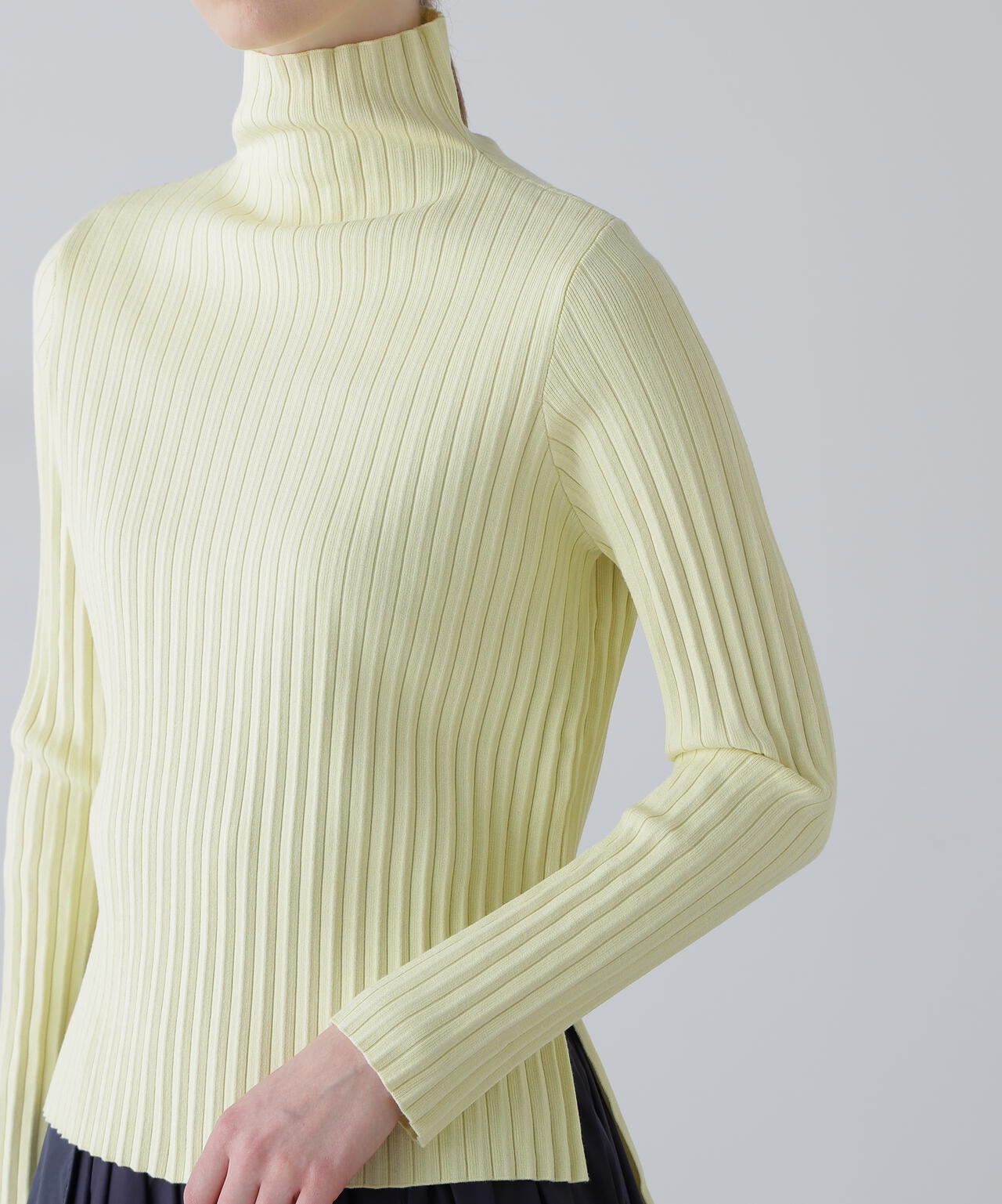 トタンプリーツニット