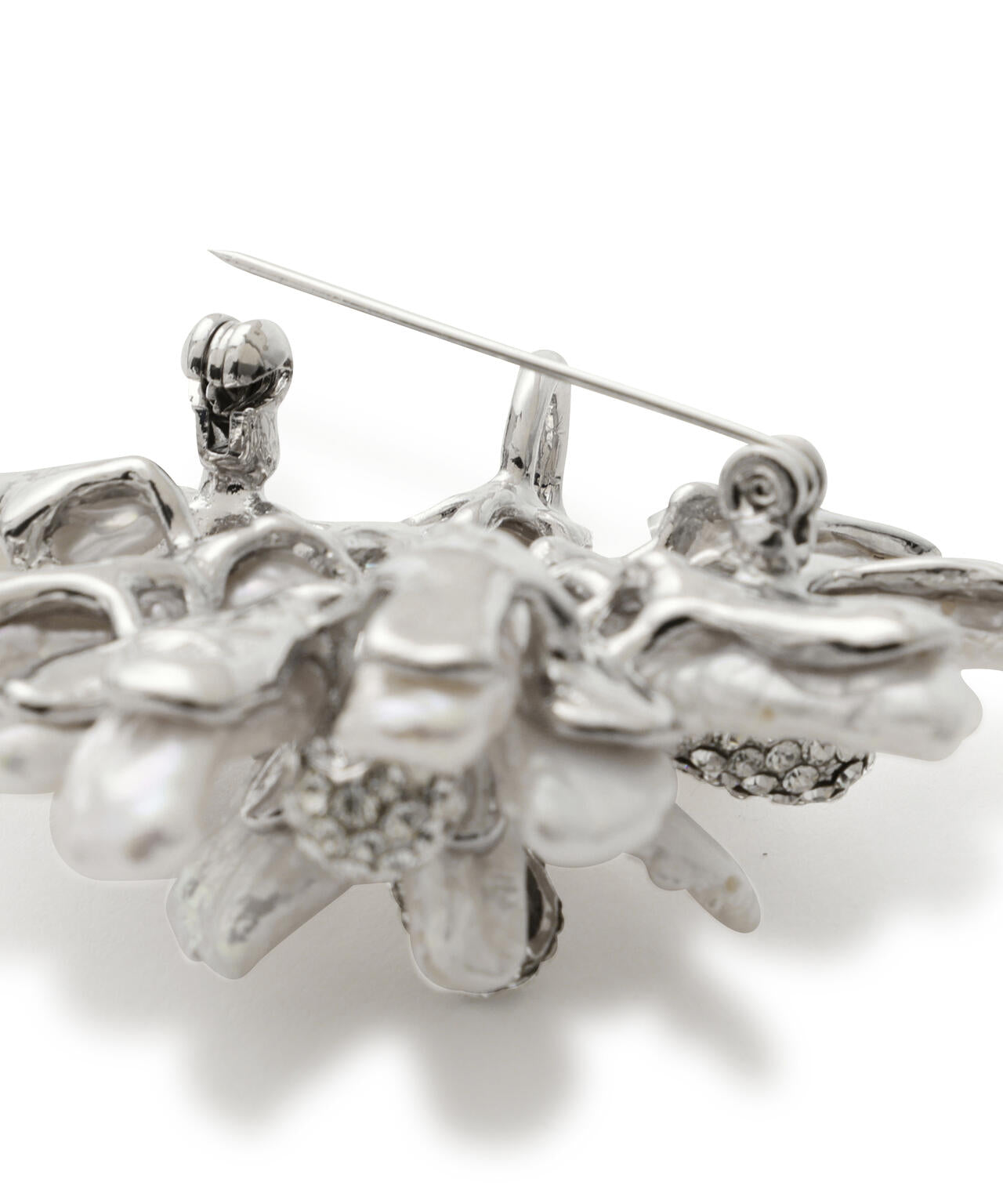 デコラティブブローチ