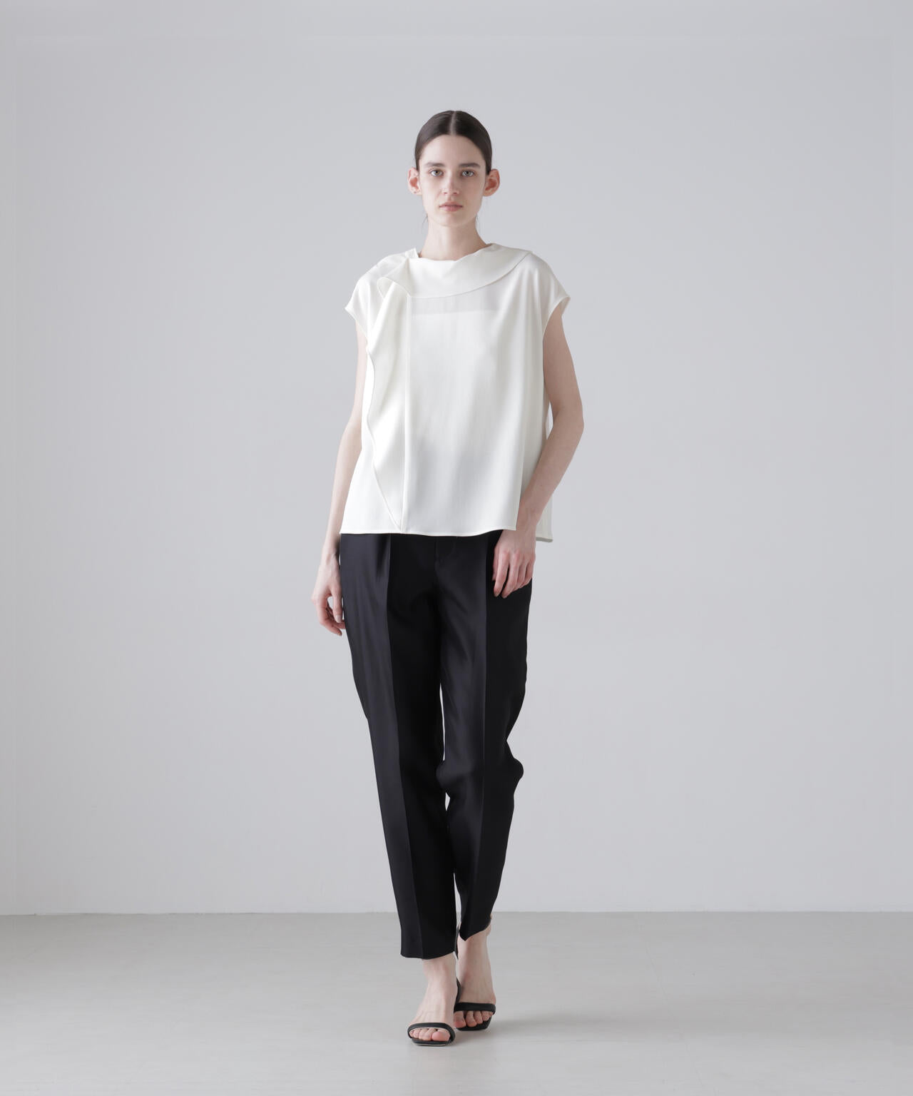 177cm B:80 W:60 H:89 着用サイズ:38