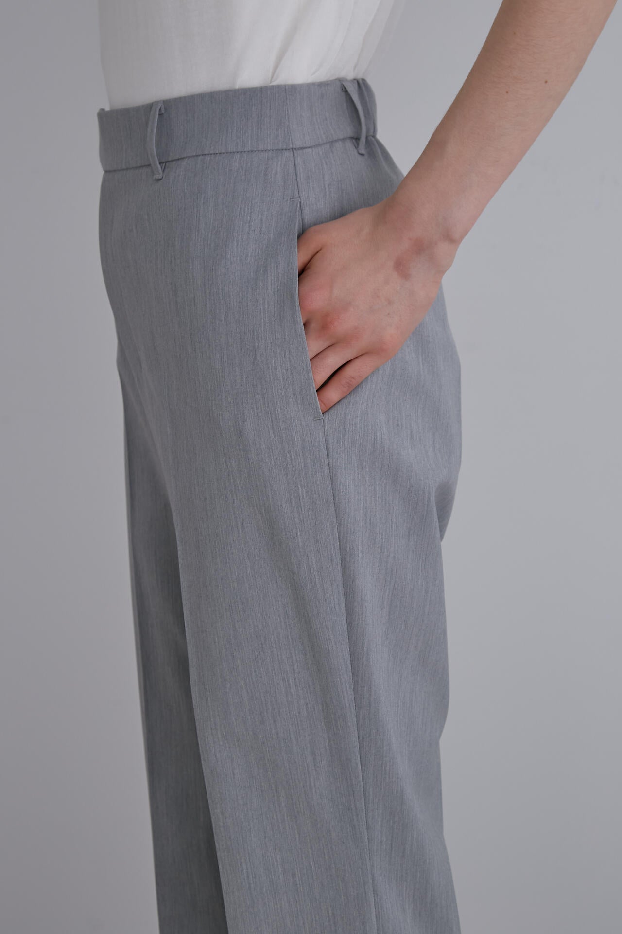 ベーシックセミフレアパンツ