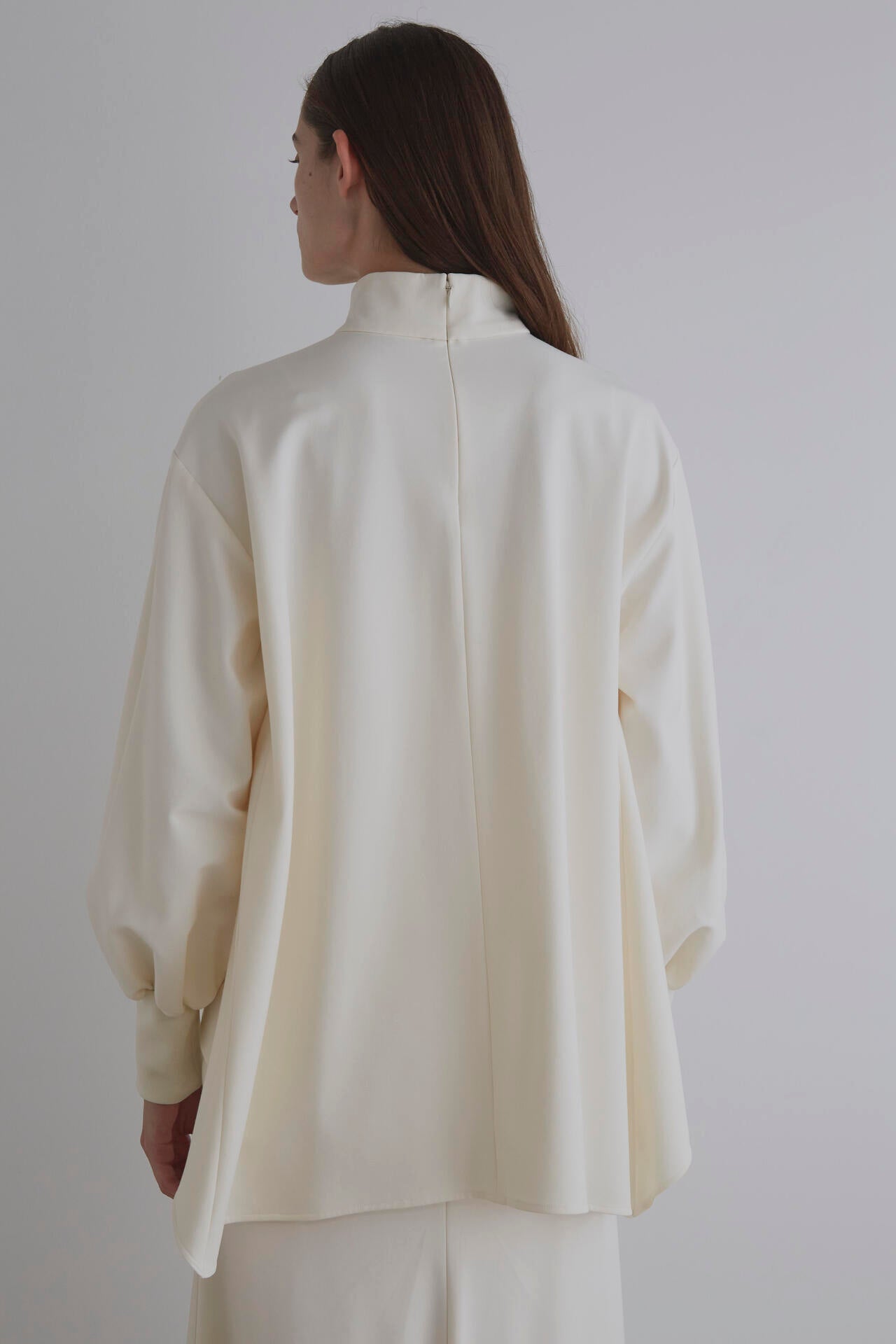 バックピーチストレッチブラウス