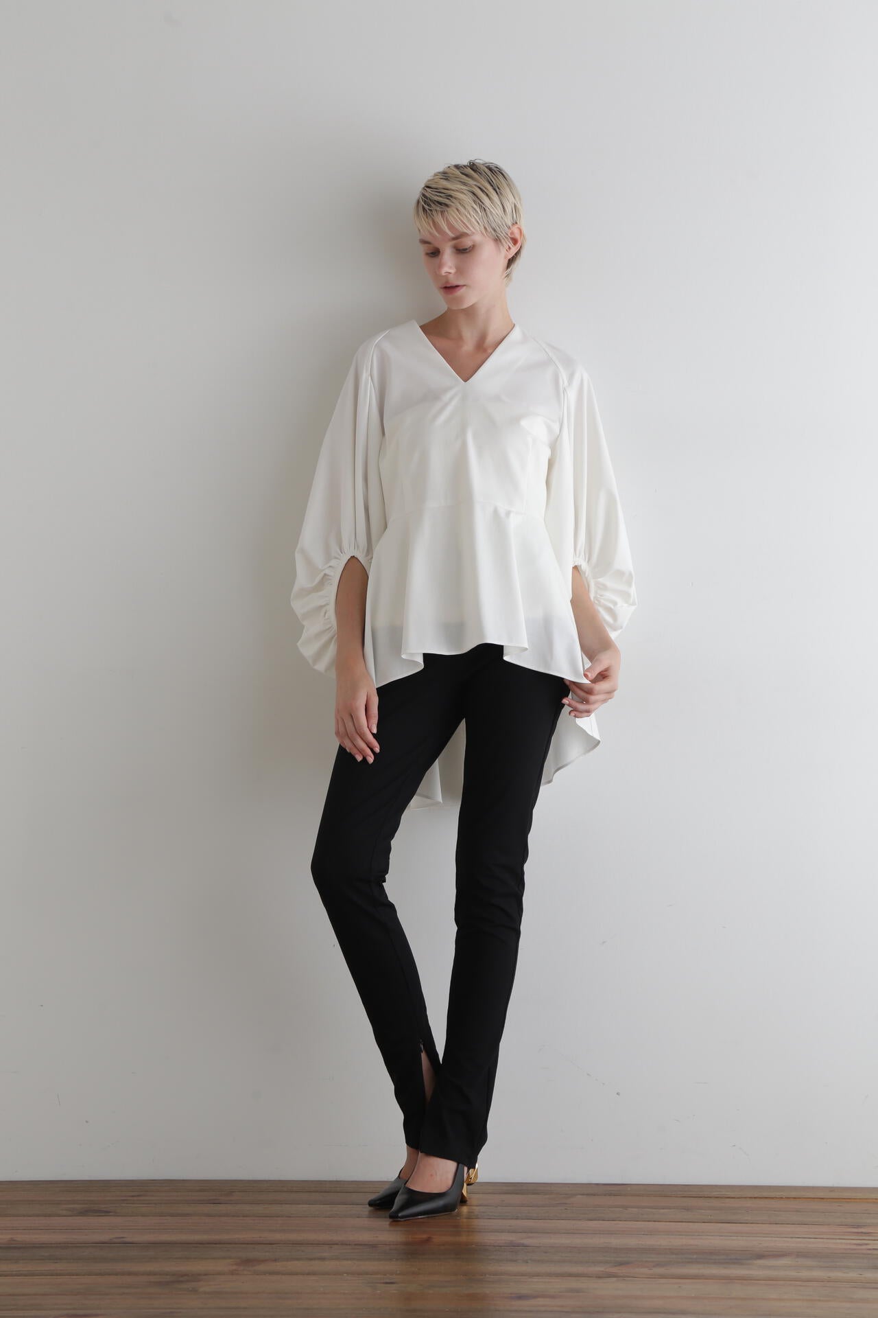コンパクトポンチブラウス