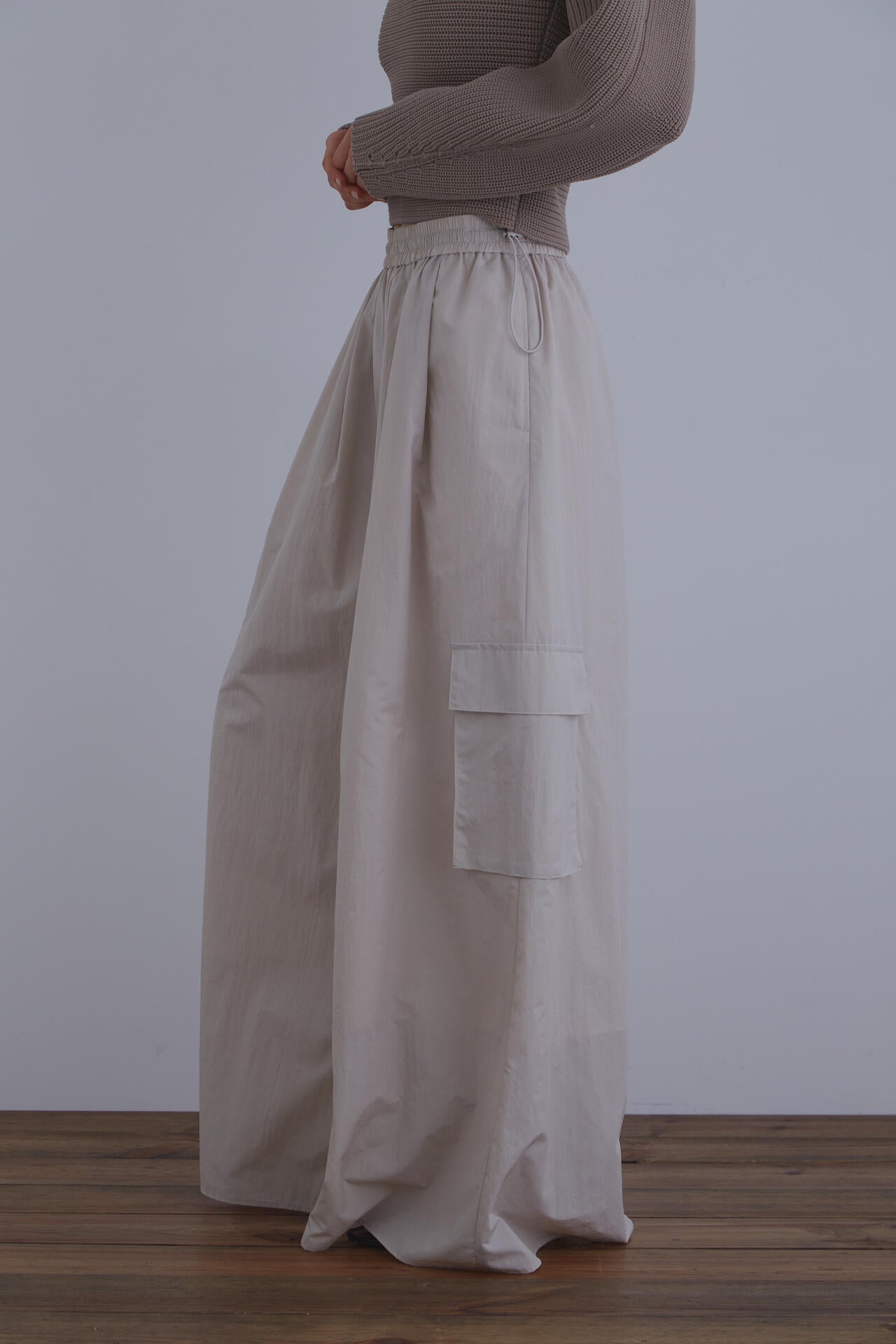 ライトナイロンワイドパンツ