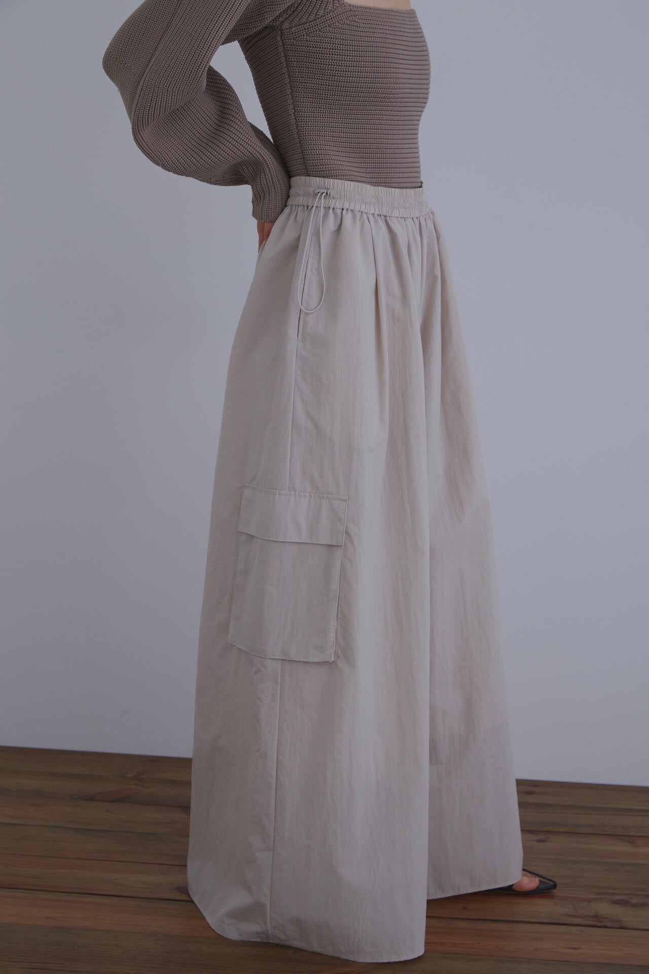 ライトナイロンワイドパンツ