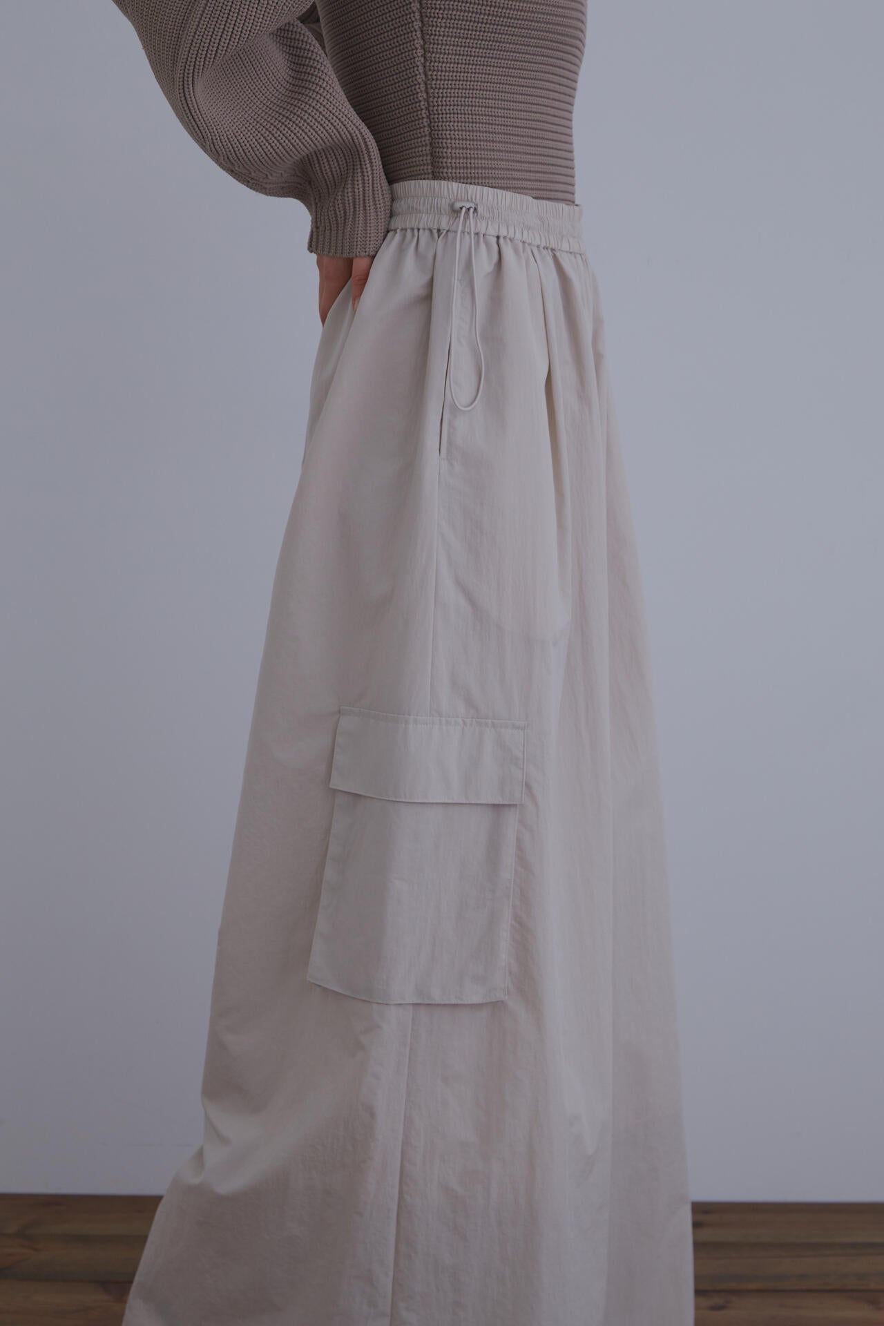 ライトナイロンワイドパンツ