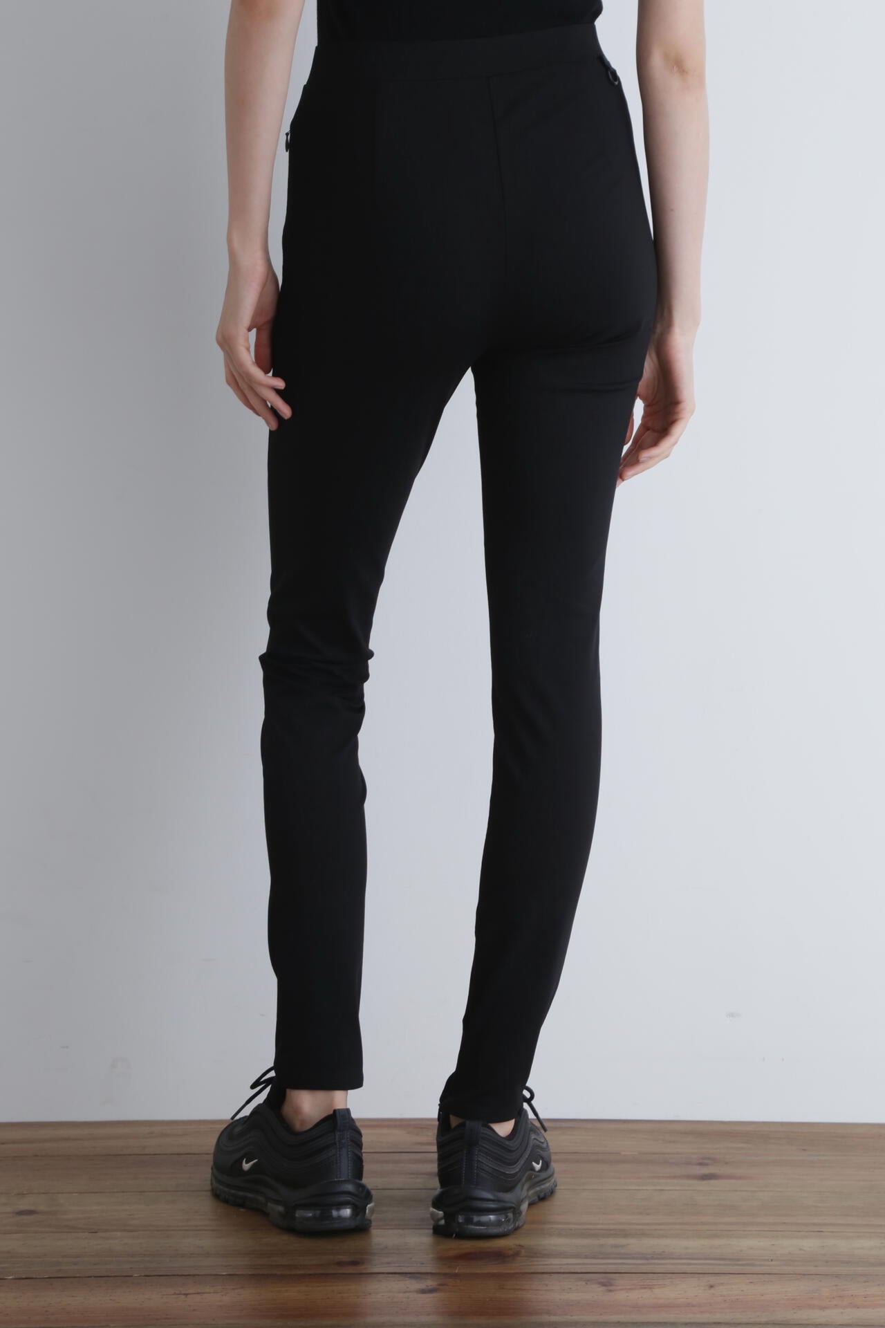 6ade7cb3-4441-54d9-8409-13f46812ccc9_Image