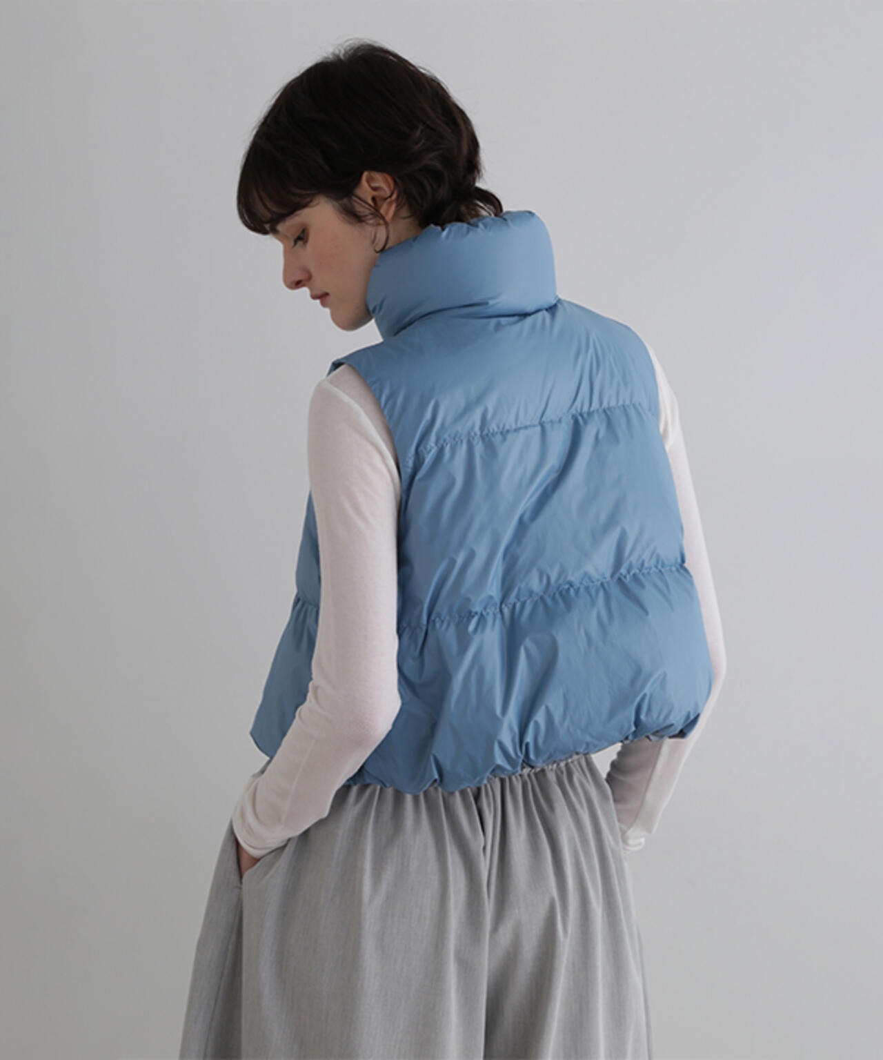 リバーシブルボリュームダウンベスト