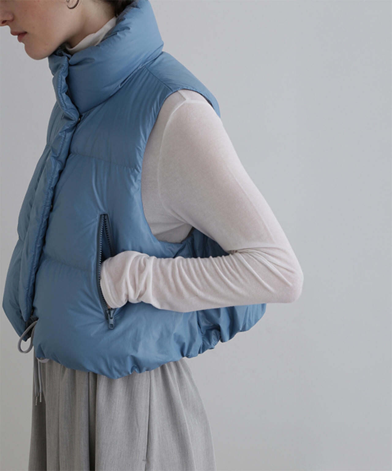 リバーシブルボリュームダウンベスト