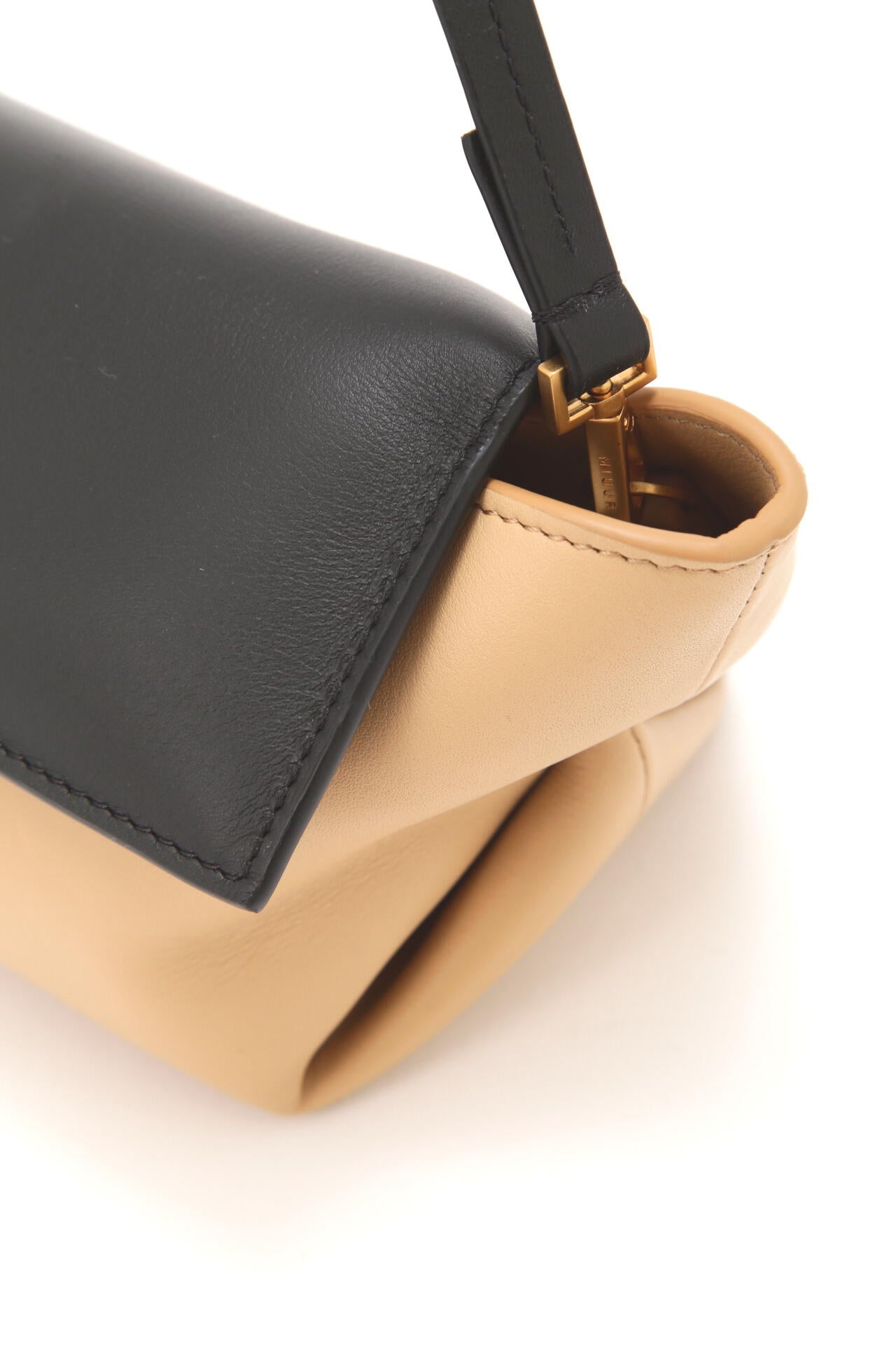 a3ea4954-9611-5ca7-8666-43beef421923_Image