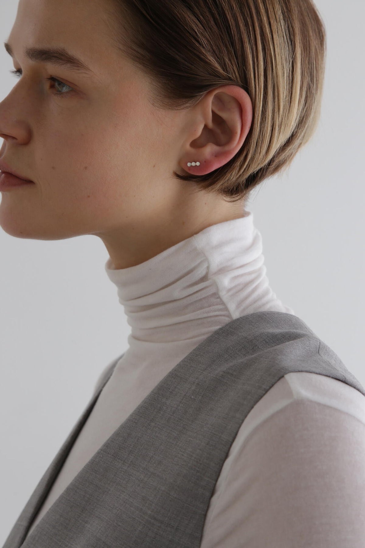 <SASKIA DIEZ / サスキア ディーズ>PAILLETTES STUDS MULTI