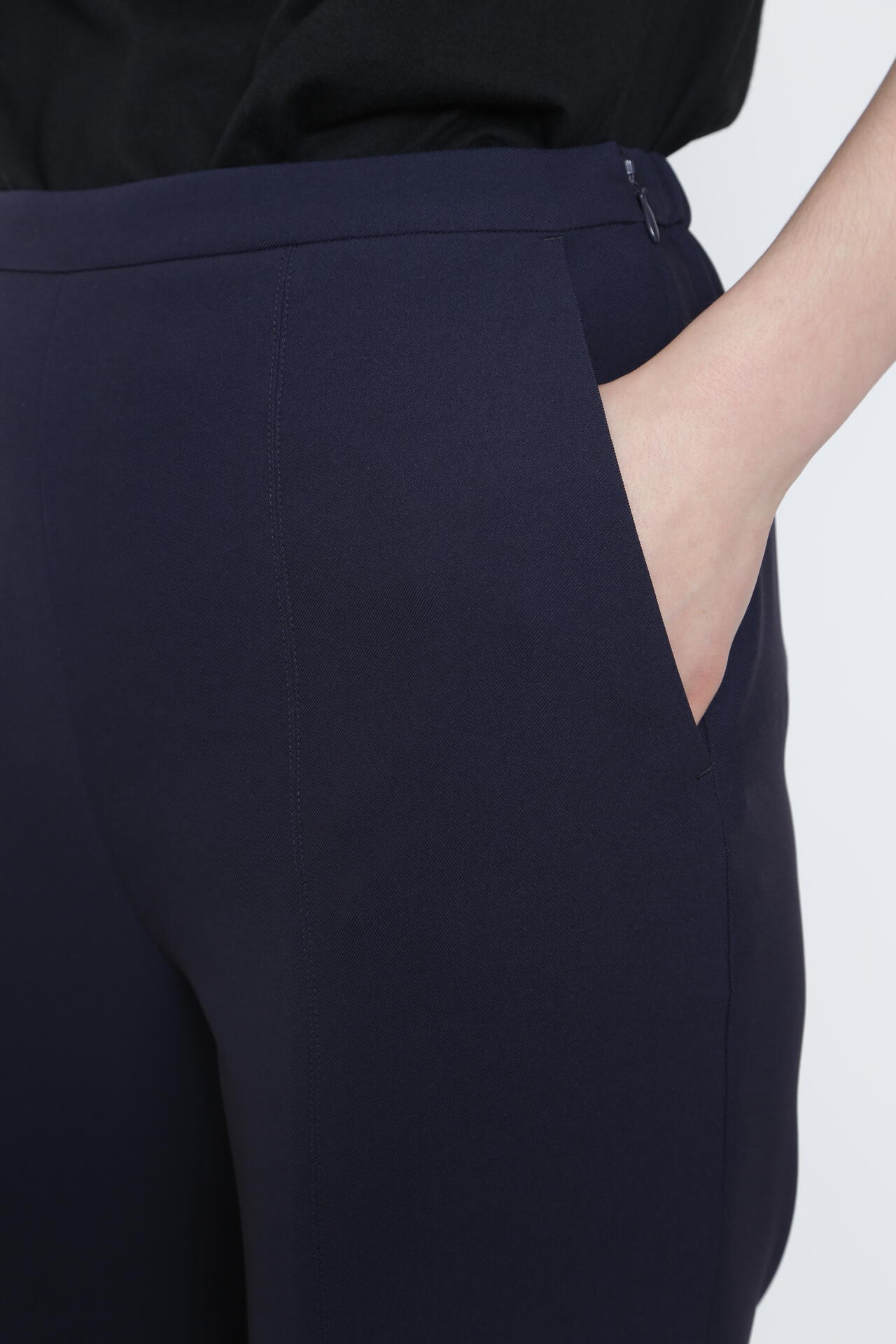 cb2ece98-41b3-56e0-8f00-a9a2a29ba468_Image