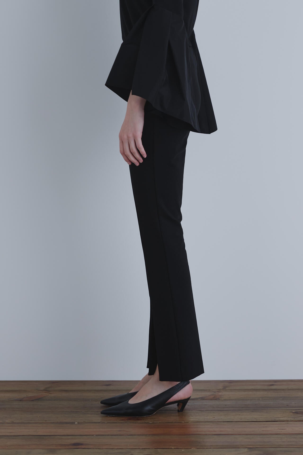 【EC限定】ハイストレッチフロントスリットパンツ(+5cm丈)