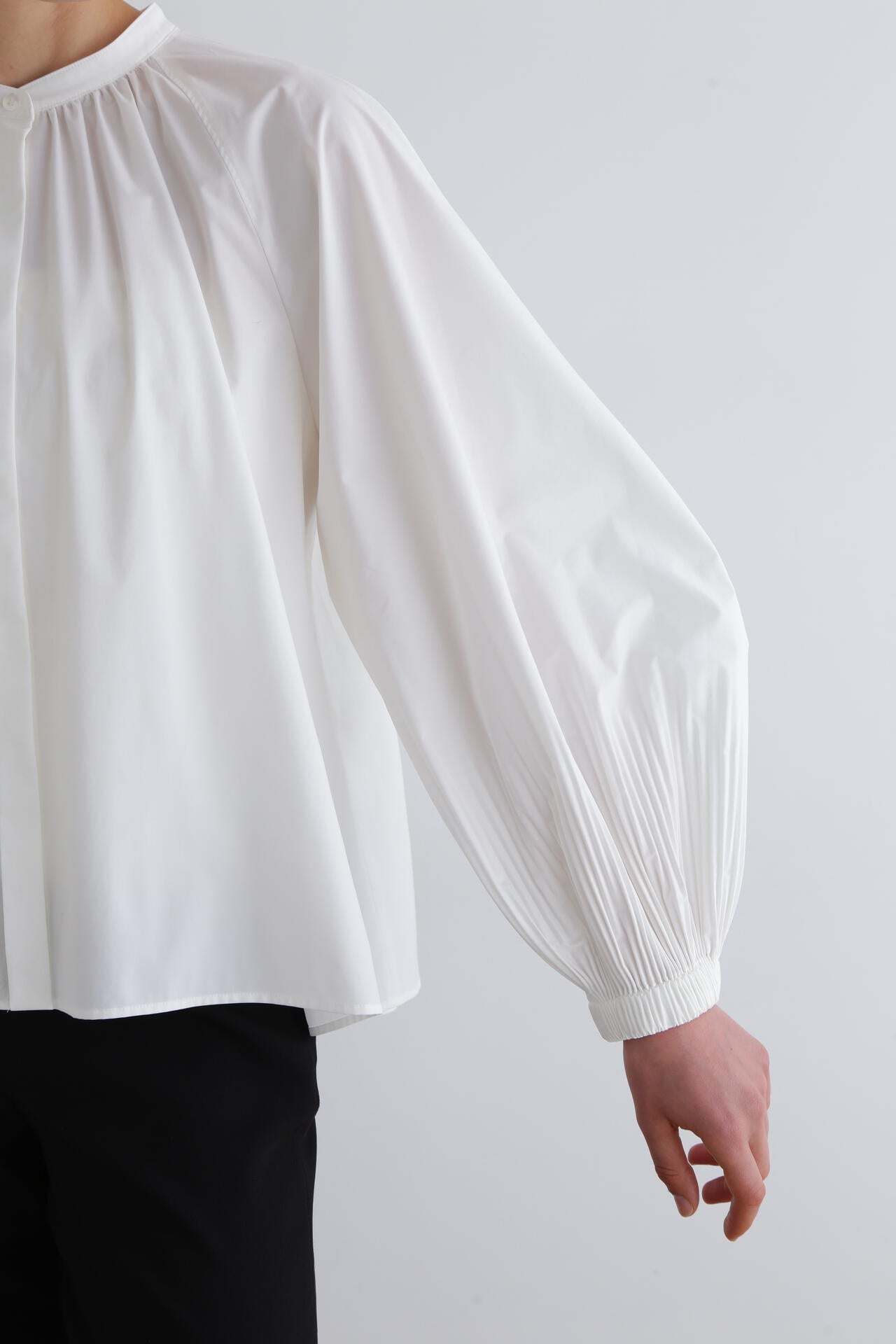 SOLOTEXブロードノーカラーシャツ