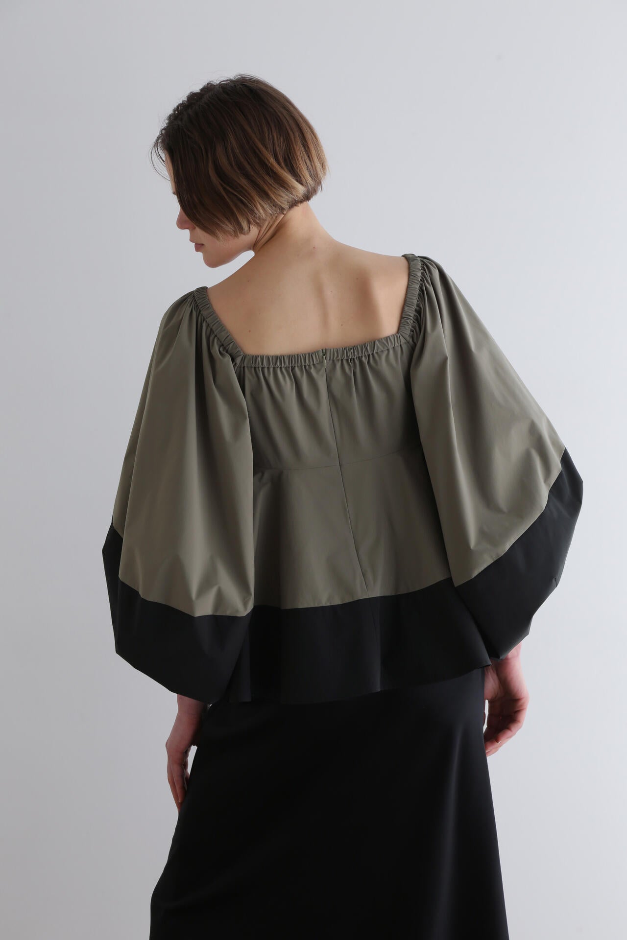 SOLOTEXブロード配色ボリュームスリーブブラウス