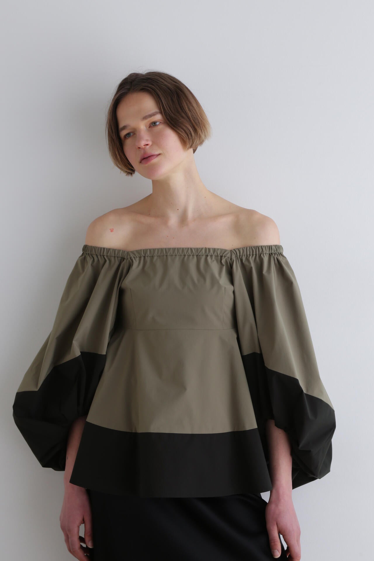 SOLOTEXブロード配色ボリュームスリーブブラウス