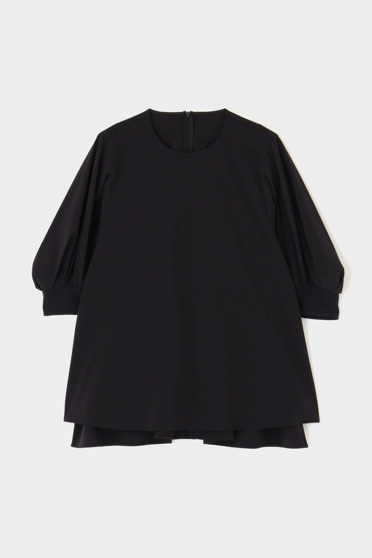 《LE PHIL SPORTS》ナイロンストレッチブラウス