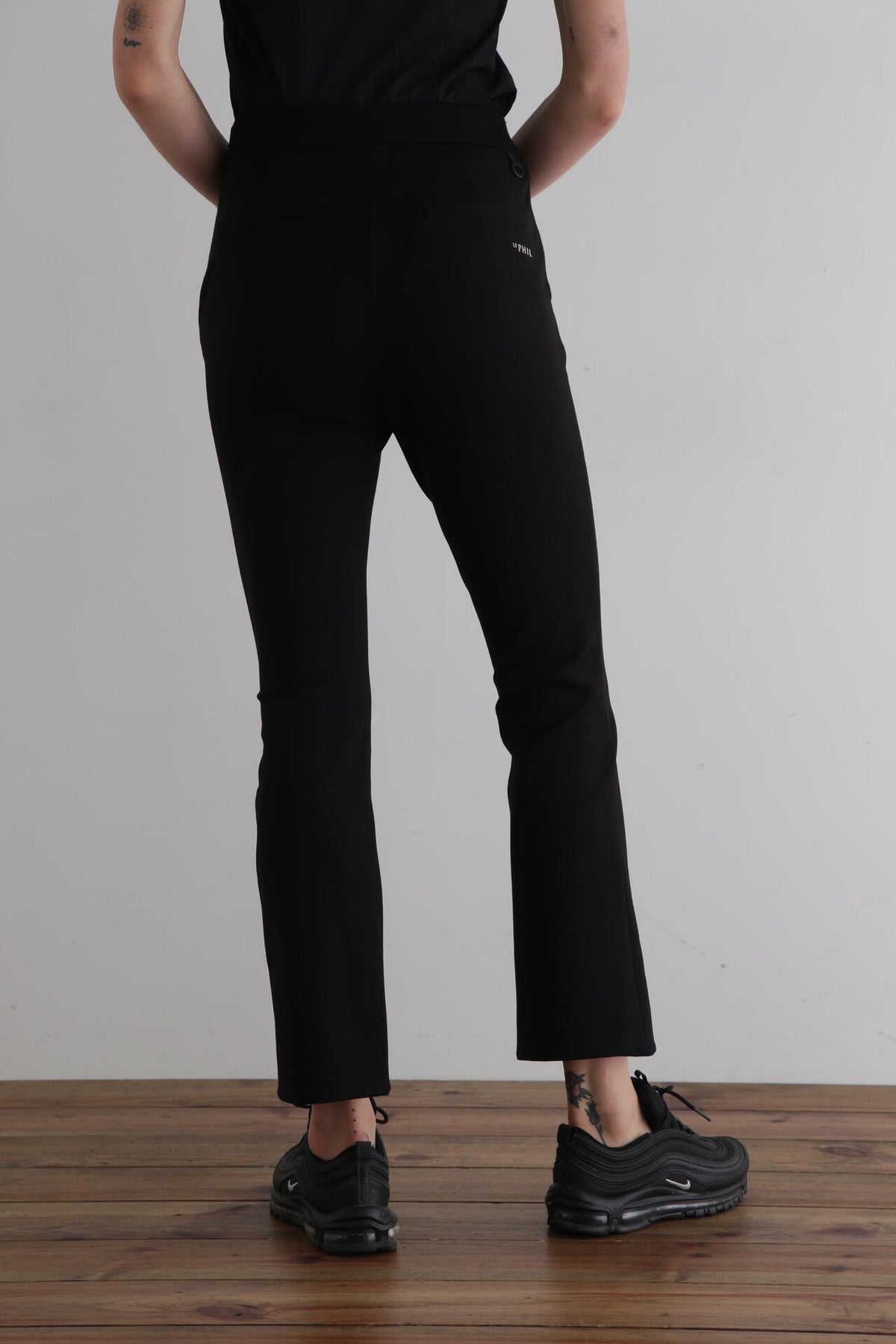《LE PHIL SPORTS》ストレッチサーモポンチパンツ